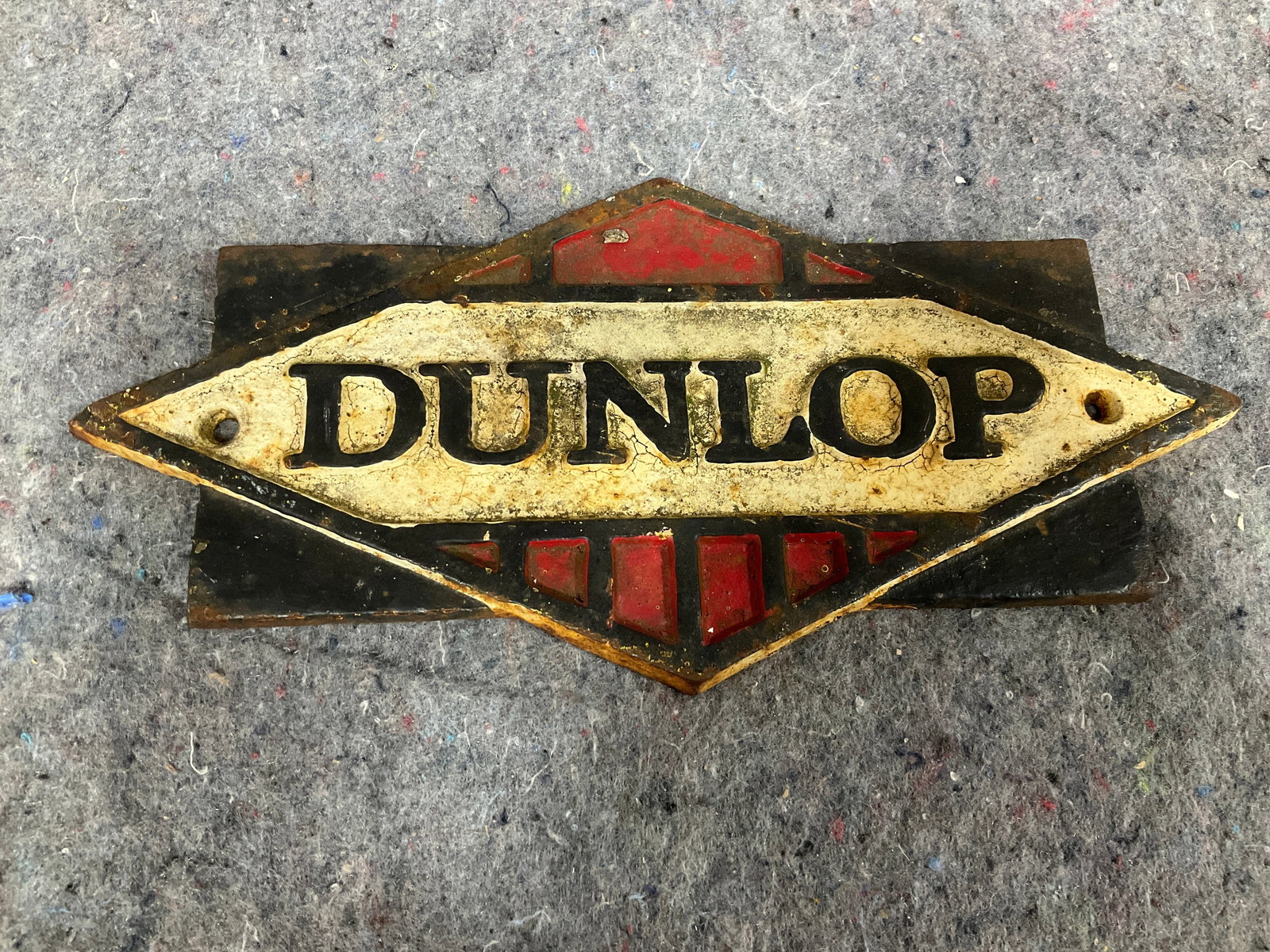 Dunlop cast iron sign(4.5inx9.5in) (1 of 1)