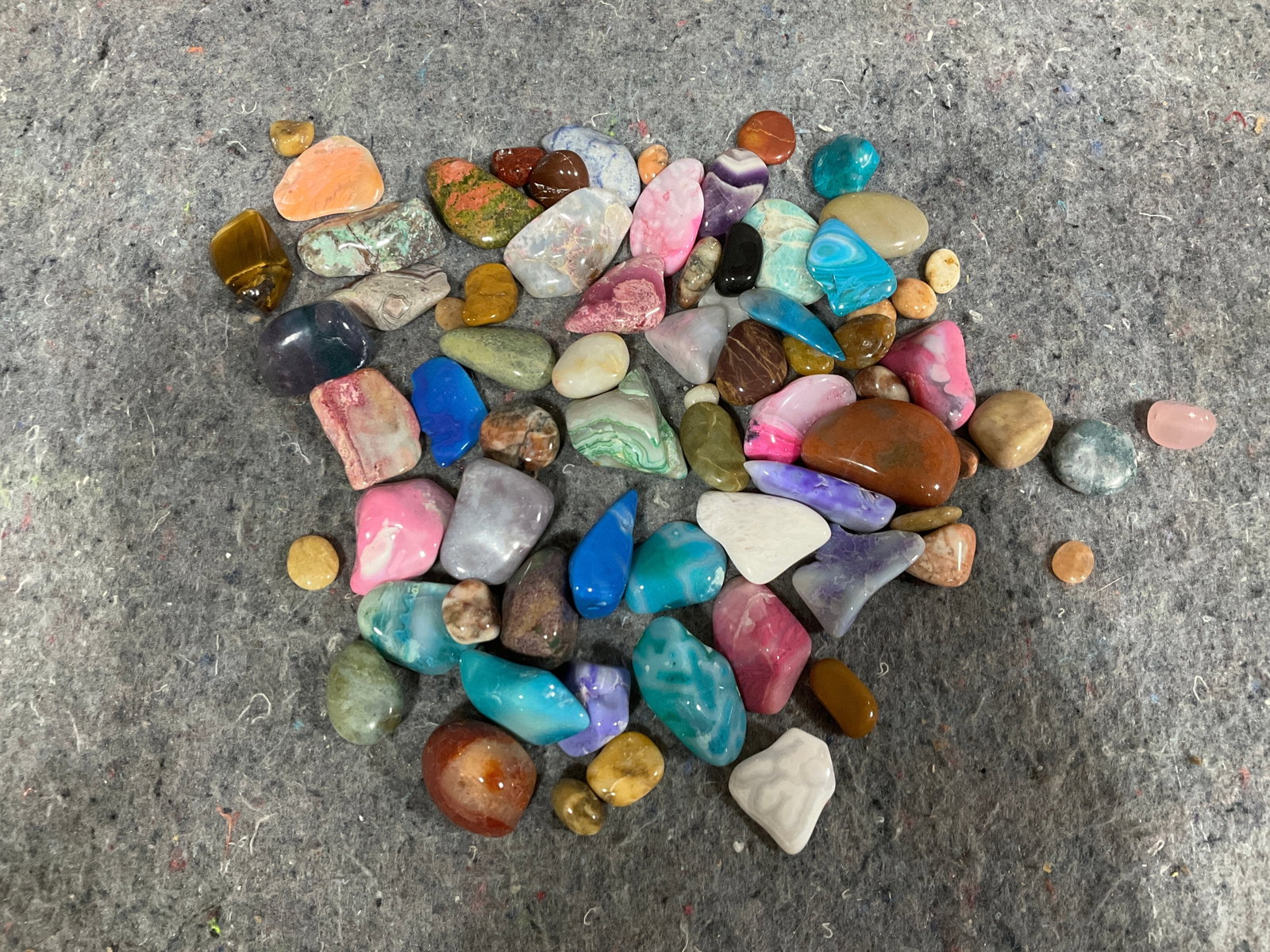 Polished stones: Polished stones