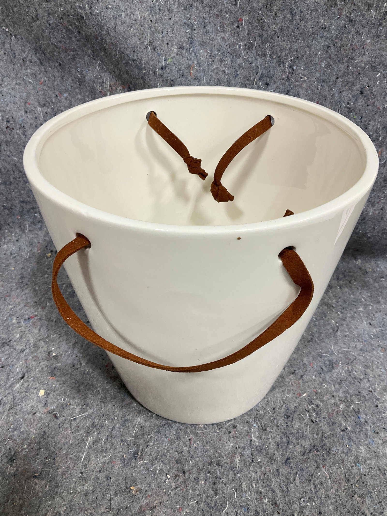 Harry and David Ceramic Flower Pot (8.5in Tall) (1 of 1)