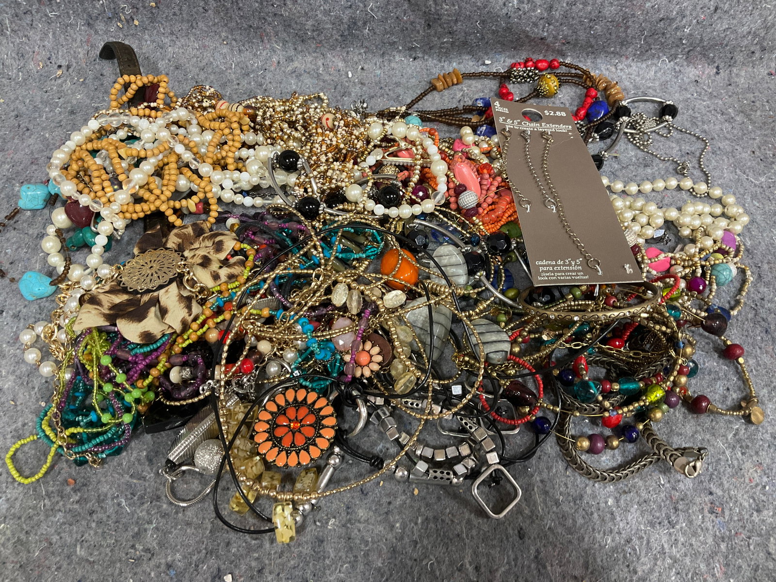 Various Costume Jewelry: Various Costume Jewelry