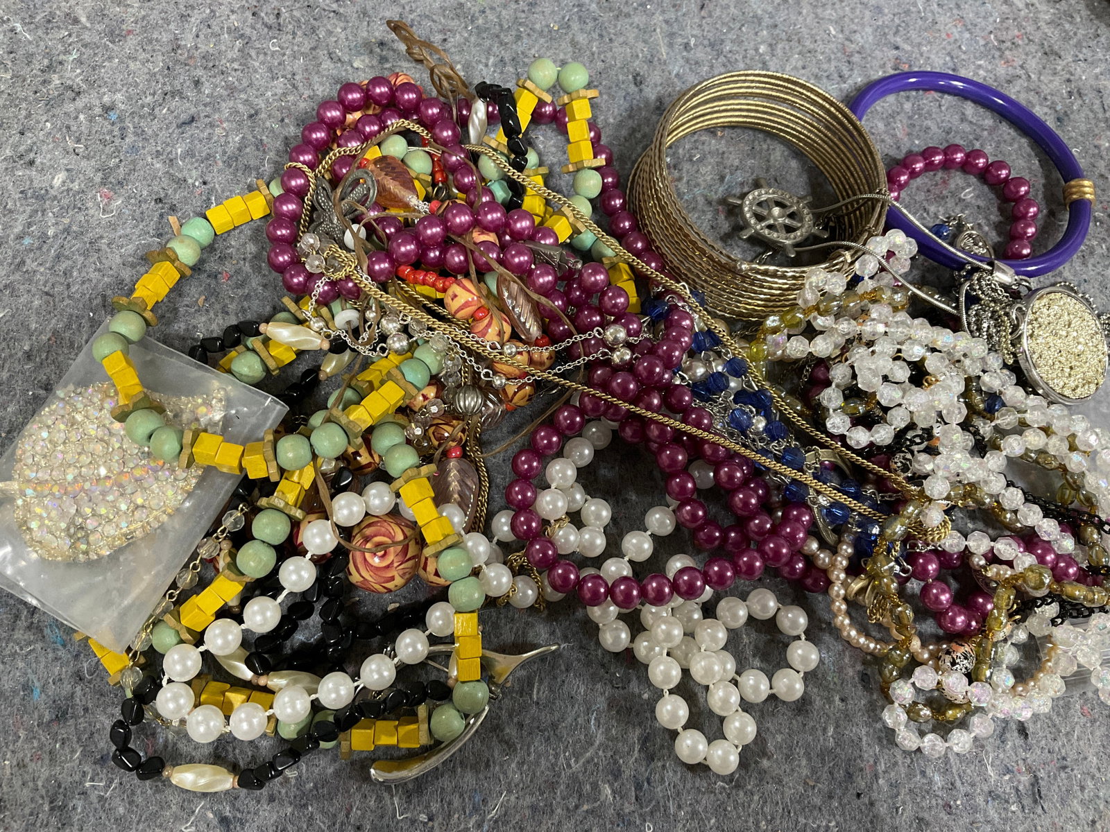 Various 1960s Costume Jewelry: Various 1960s Costume Jewelry