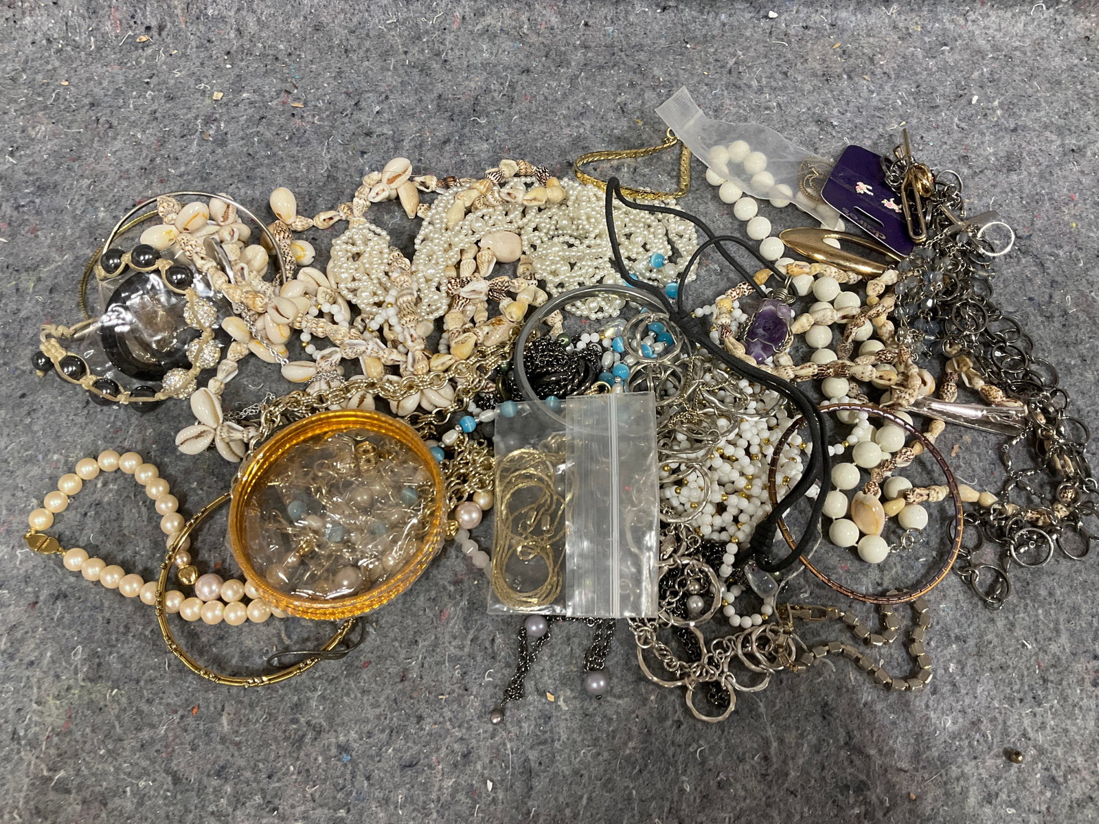 Various 1960s Costume Jewelry: Various 1960s Costume Jewelry