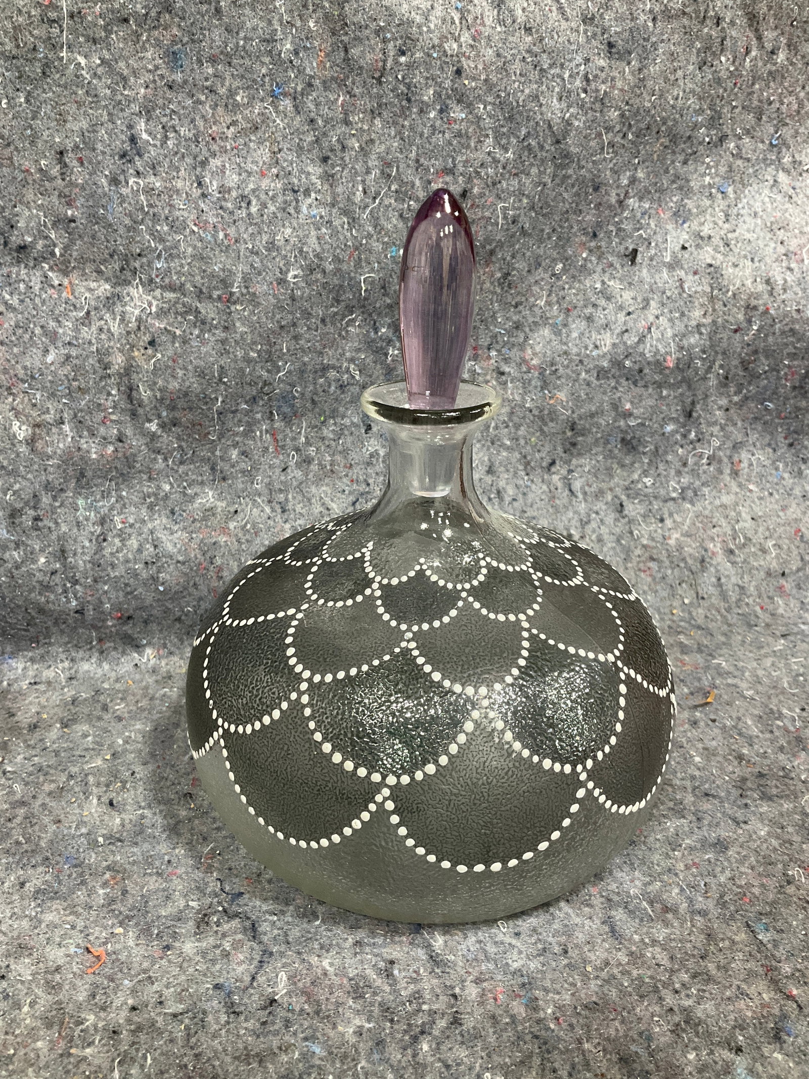 Handcrafted art glass perfume bottle(7.75in tall): Handcrafted art glass perfume bottle(7.75in tall)