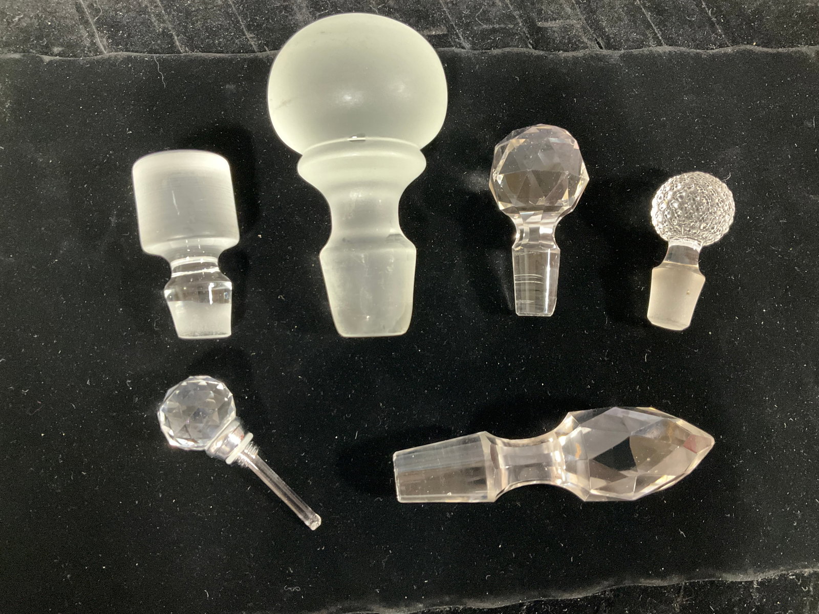 Crystal decanter tops (1 of 1)