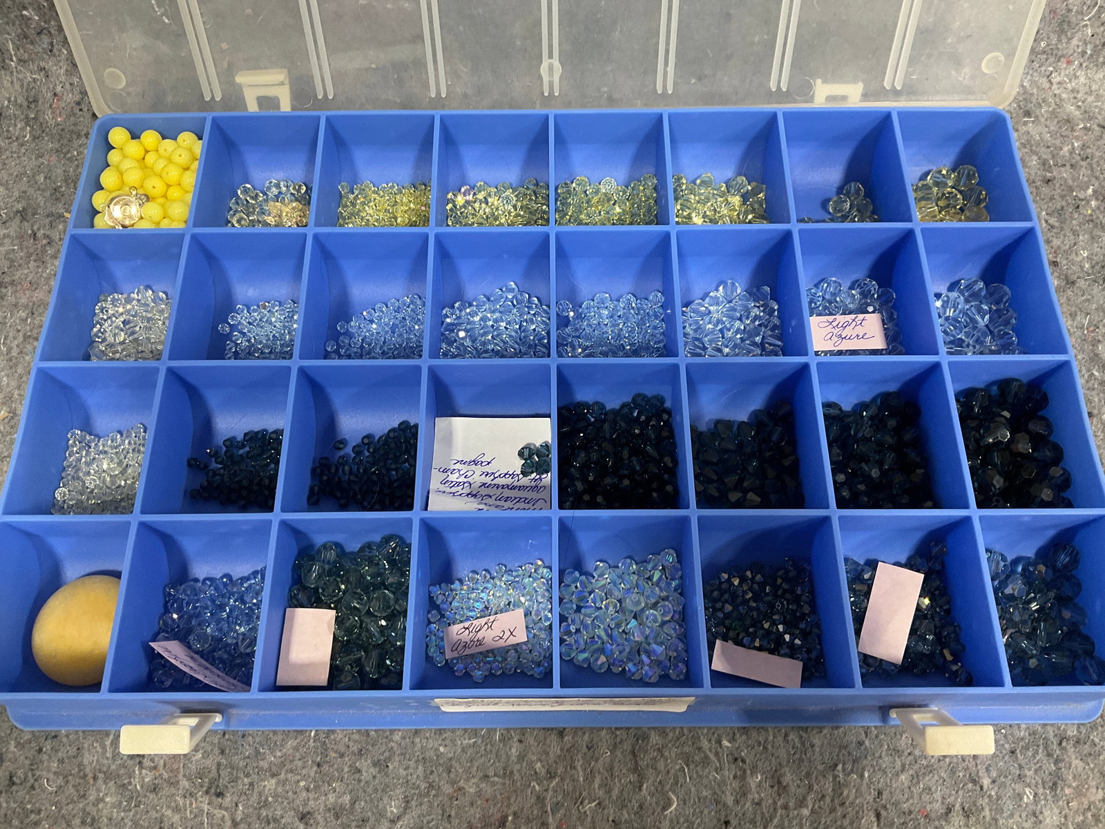 Various jewelry making beads: Various jewelry making beads