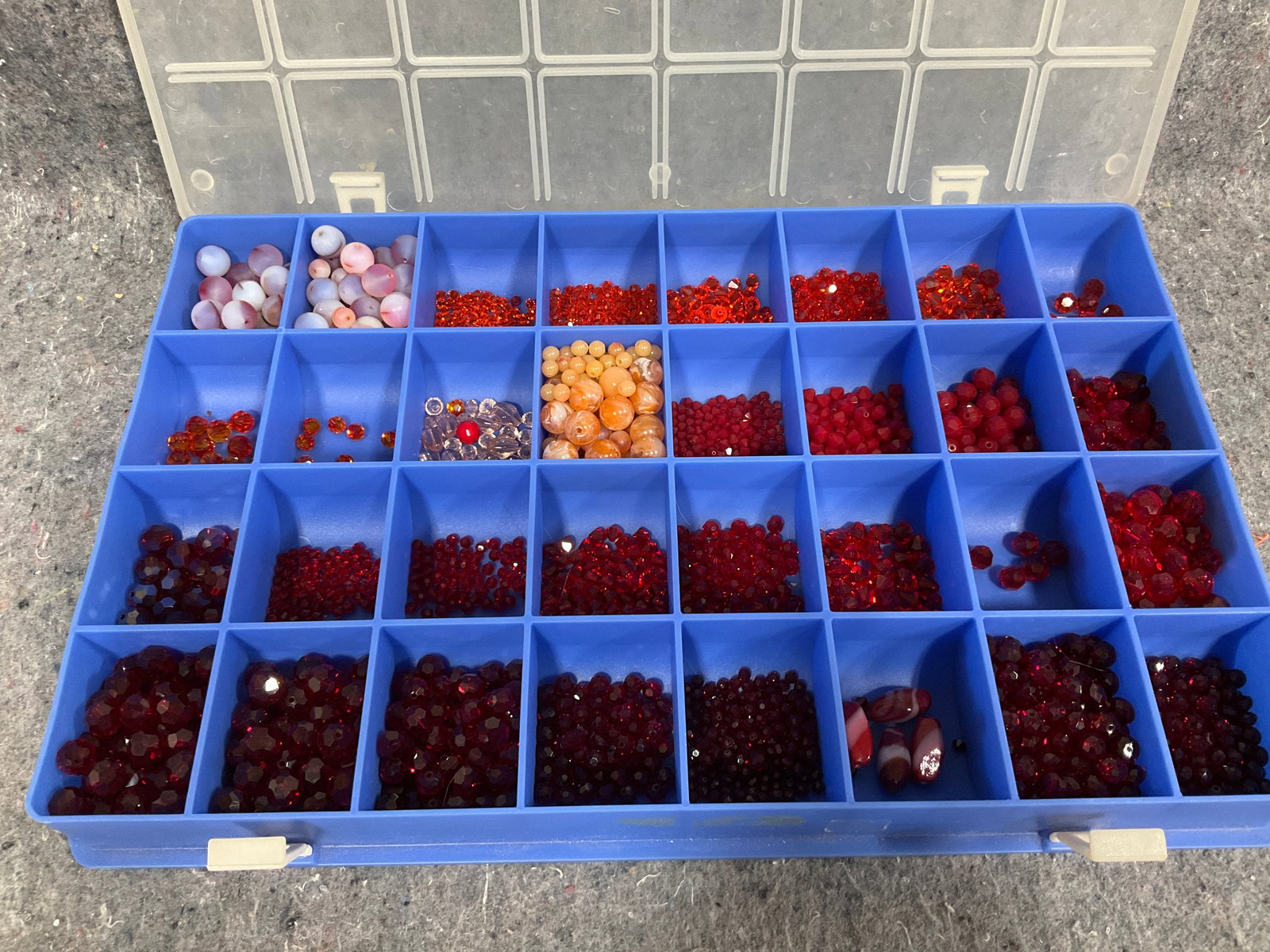 Various jewelry making beads: Various jewelry making beads