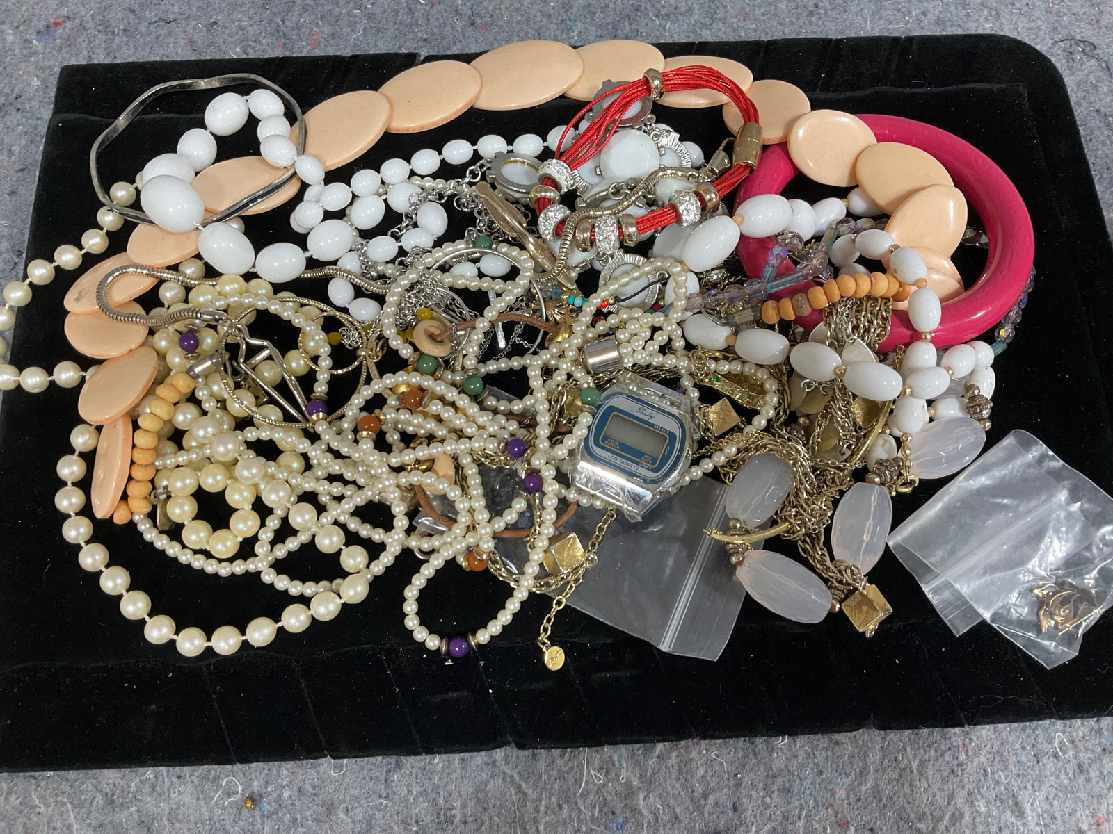 1960s costume jewelry: 1960s costume jewelry