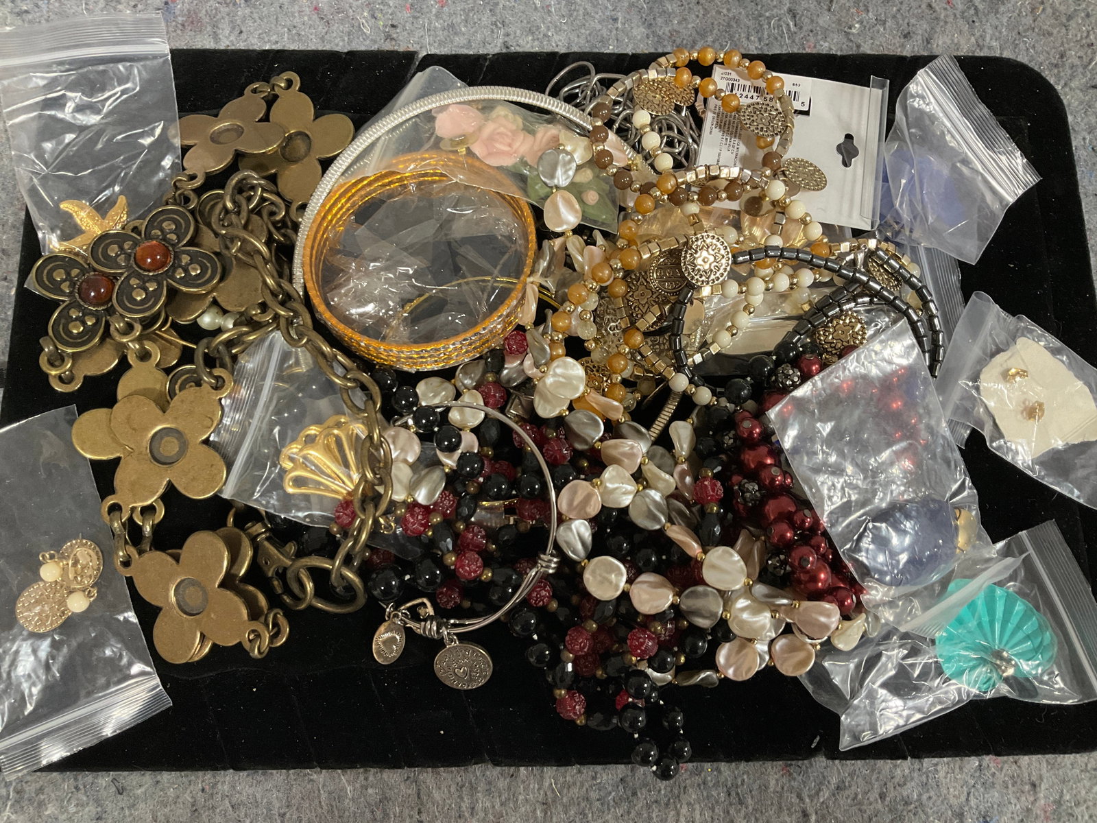 1960s costume jewelry: 1960s costume jewelry