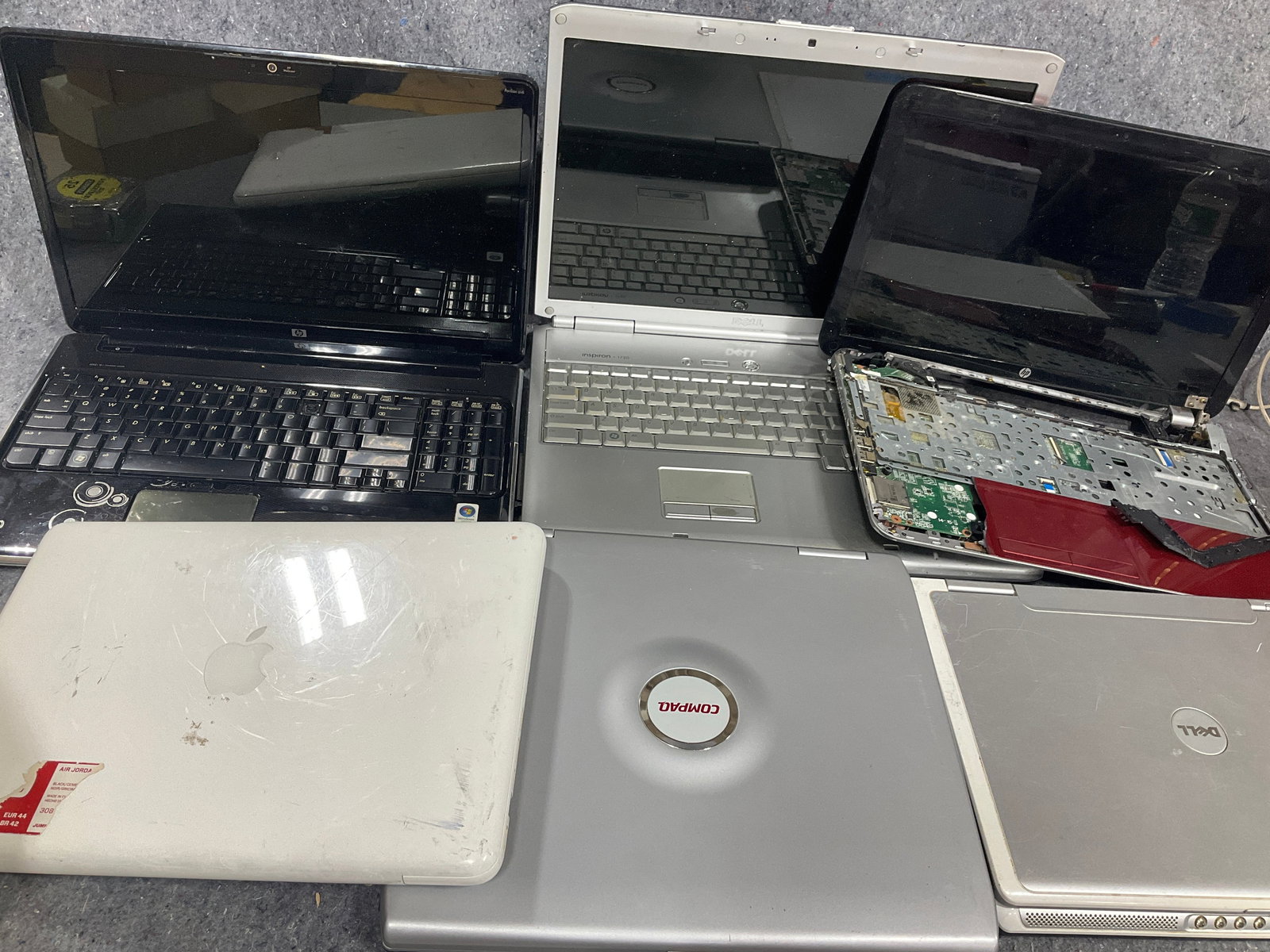 Various Laptops - not tested *unknown working condition*: Various Laptops - not tested *unknown working condition*