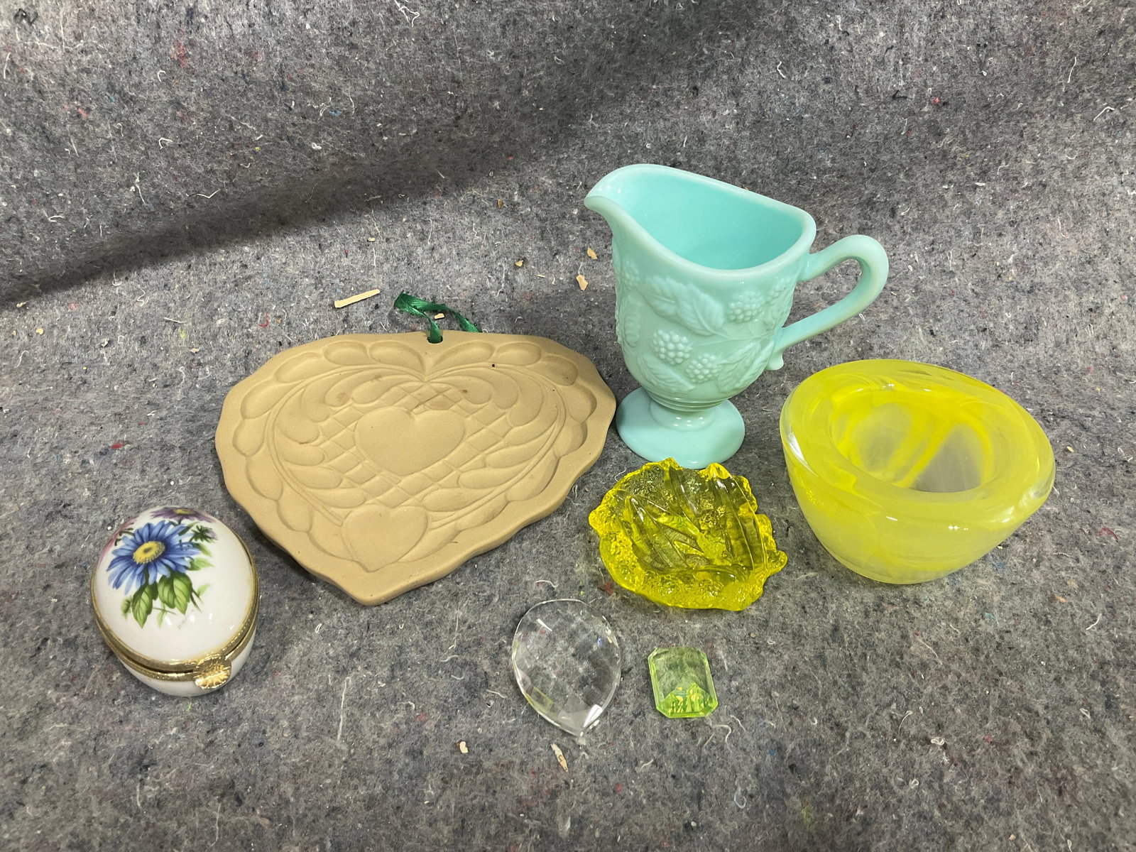 Dawn cristal, vintage cokie mold, and more(tallest 4.5in) (1 of 1)