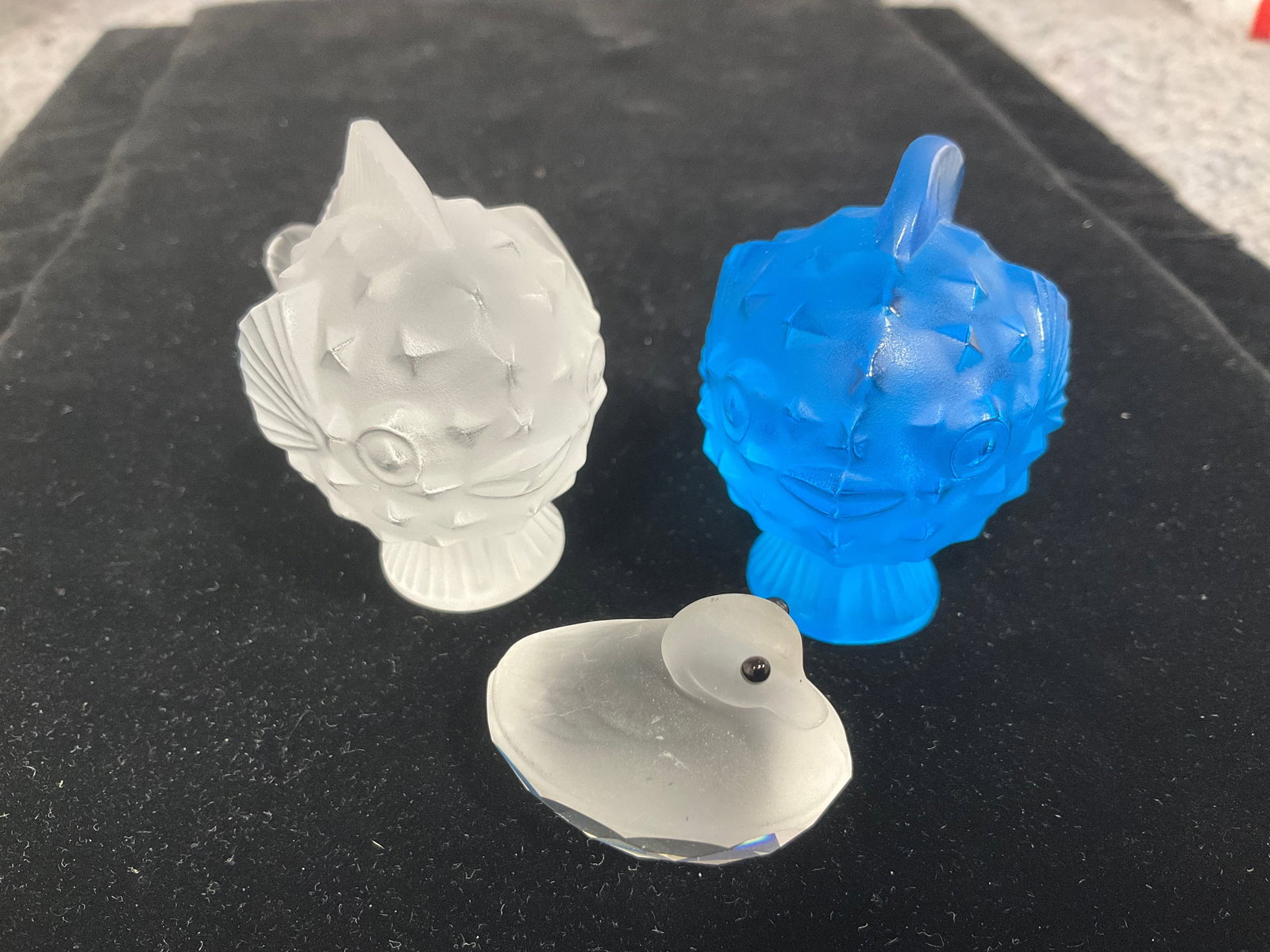 Lalique and other crystal(1.5in tallest): Lalique and other crystal(1.5in tallest)