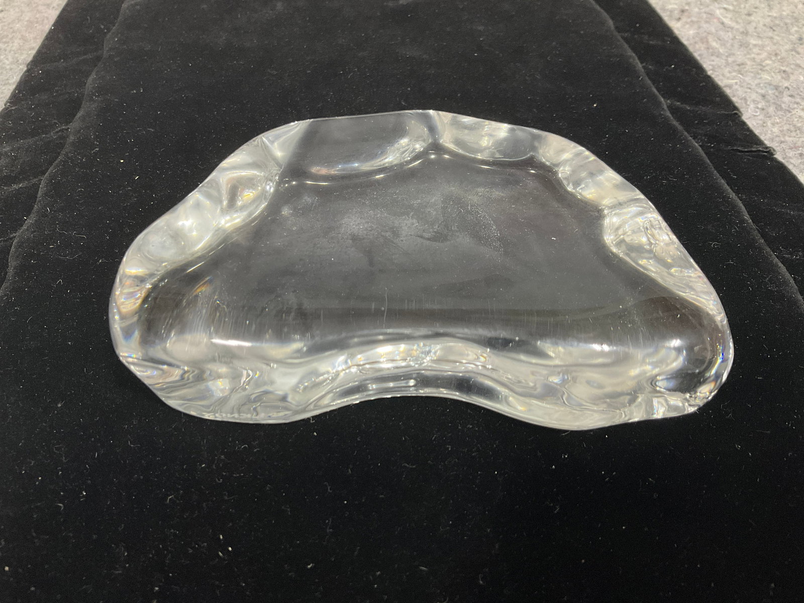 Lenox 1995 glass base: Lenox 1995 glass base