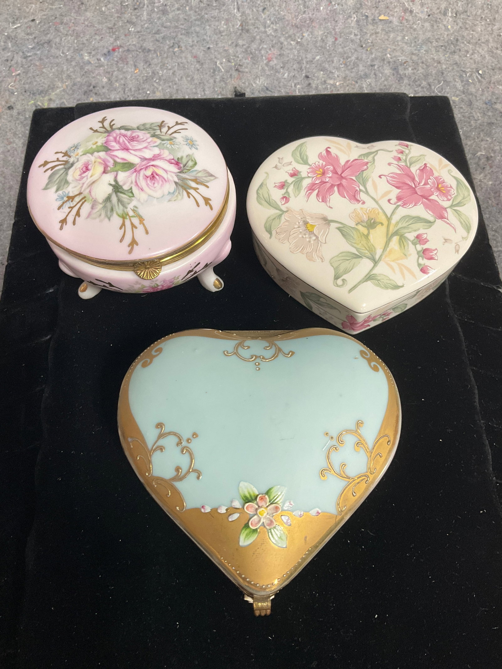 Ceramic trinket boxes(Otagiri, Royal Crown,etc.-2.5in tallest) (1 of 1)