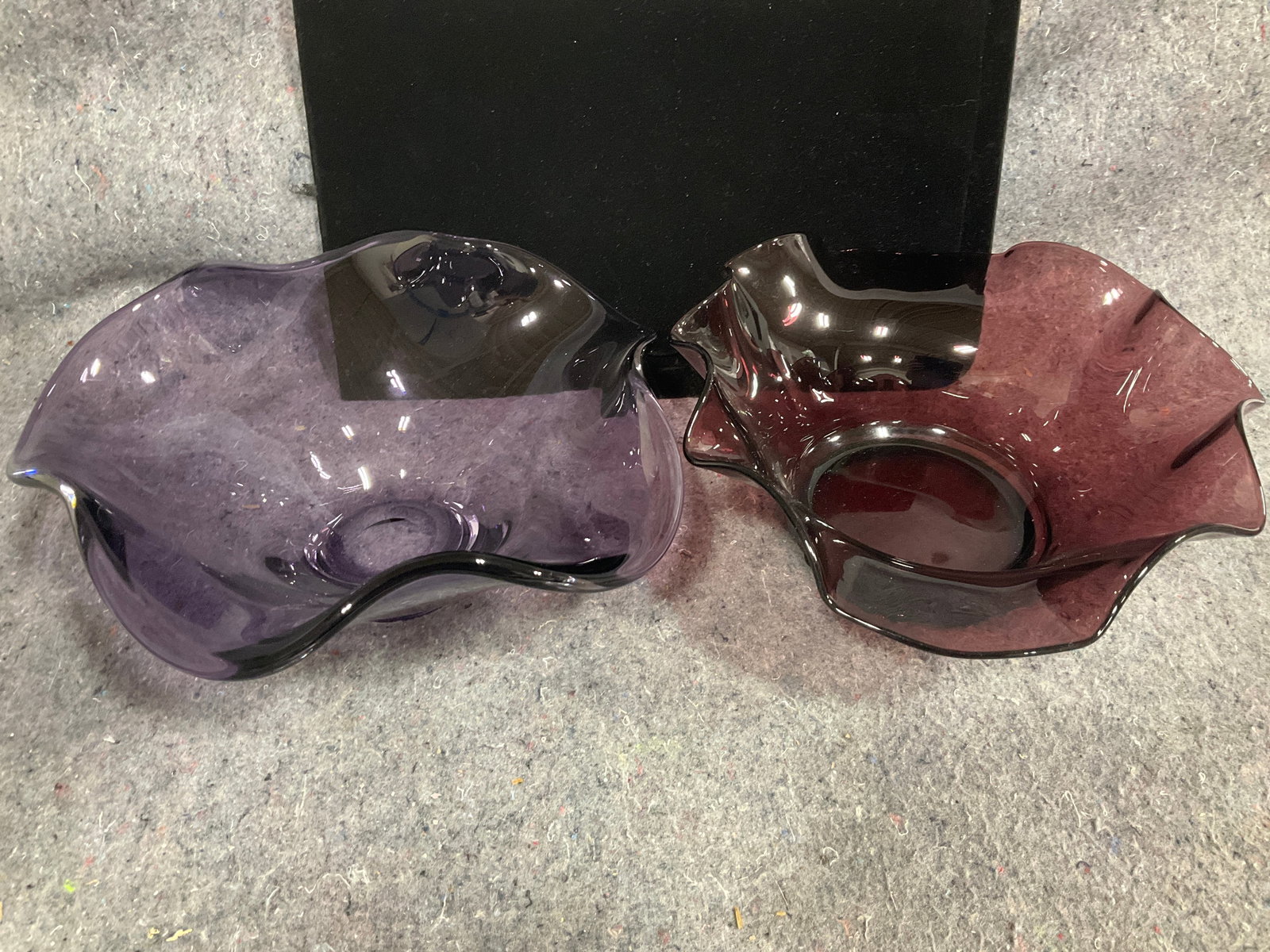 Amethyst glass bowls(tallest 4.5in): Amethyst glass bowls(tallest 4.5in)