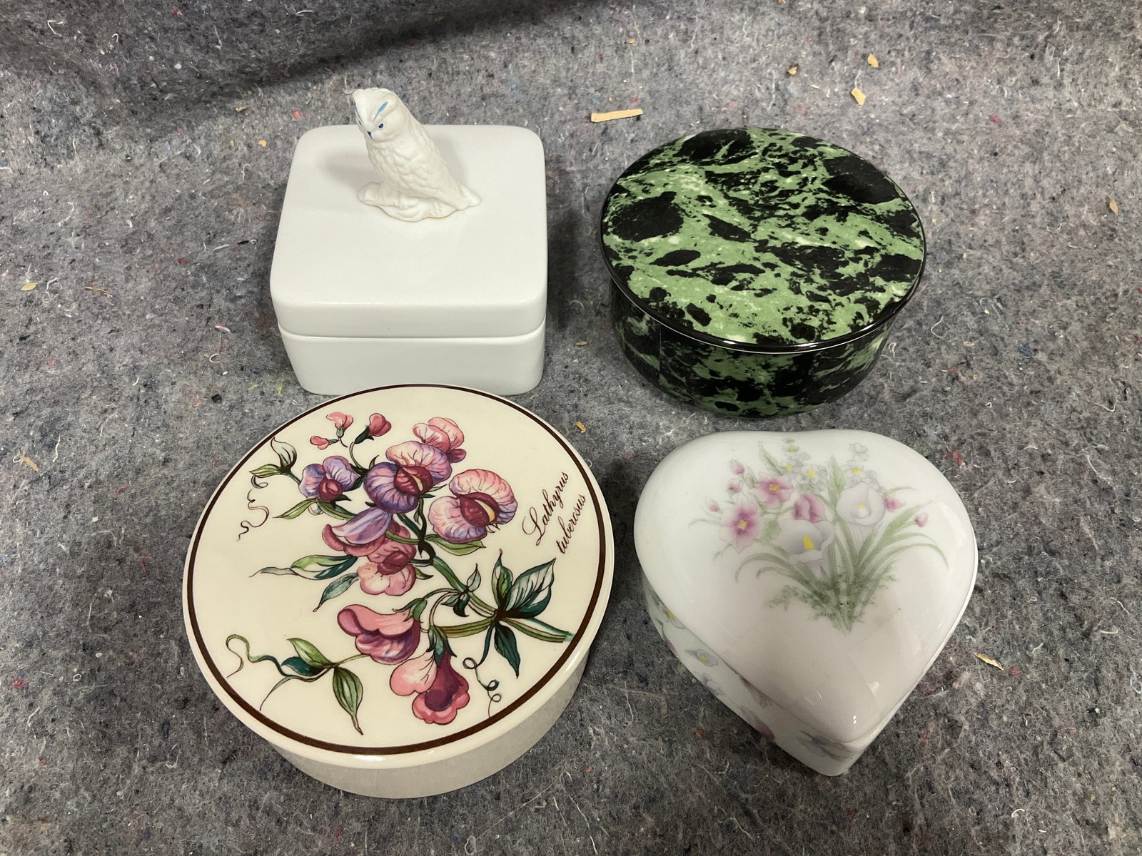Ceramic trinket boxes(Villeroy & Boch and others) (1 of 1)