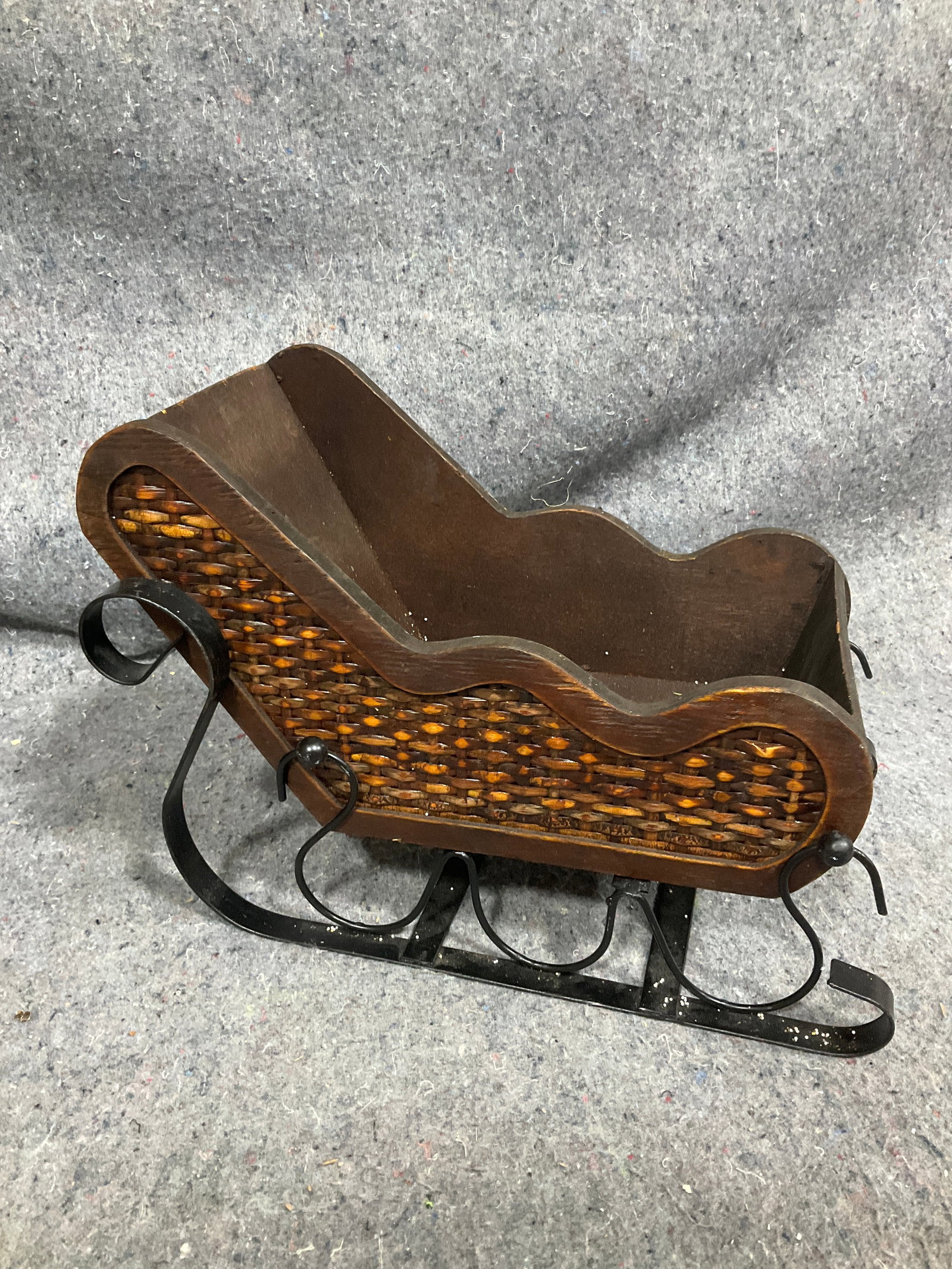 Vintage style wooden and wicker sleigh(9in tall) (1 of 1)