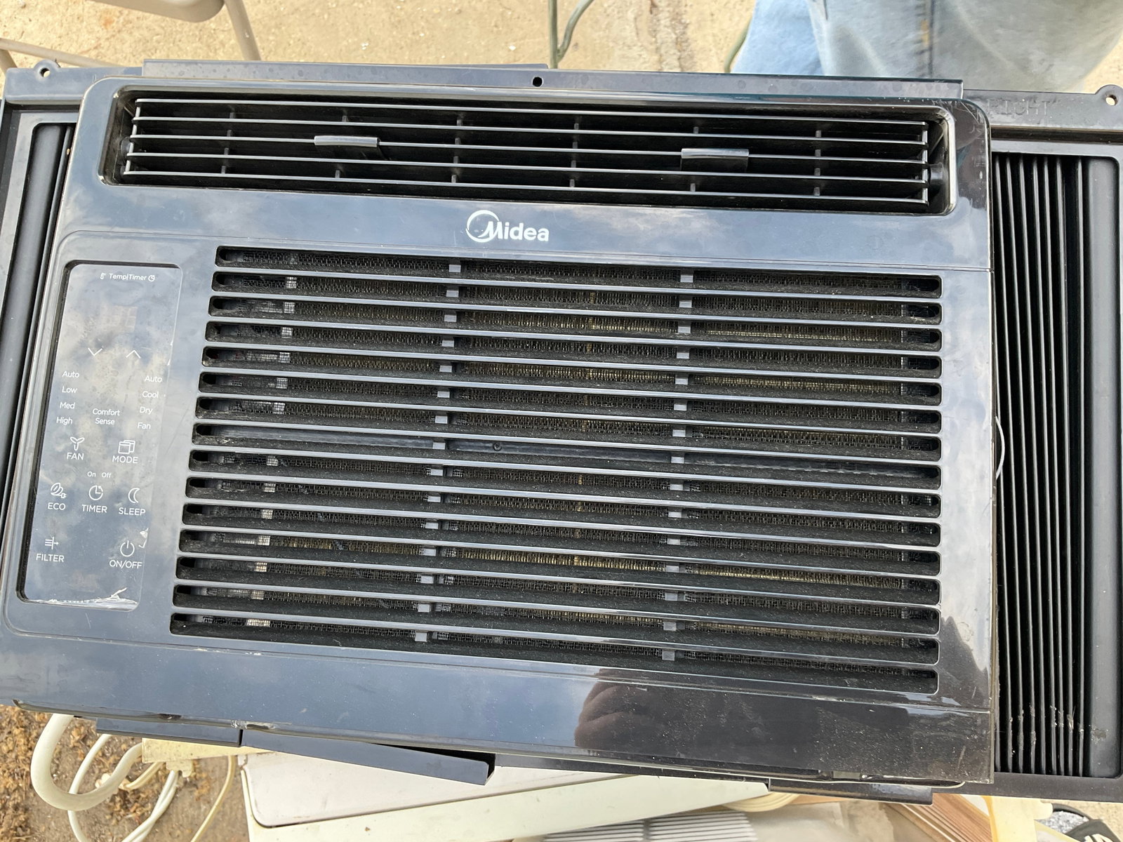 Midea 5000 BTU Air Conditioner (1 of 1)