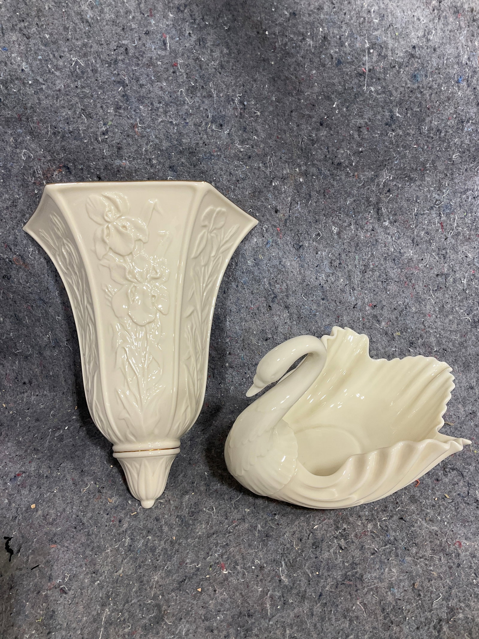 Lenox wall sconce(10.5in long) and Lenox swan bowl (1 of 1)