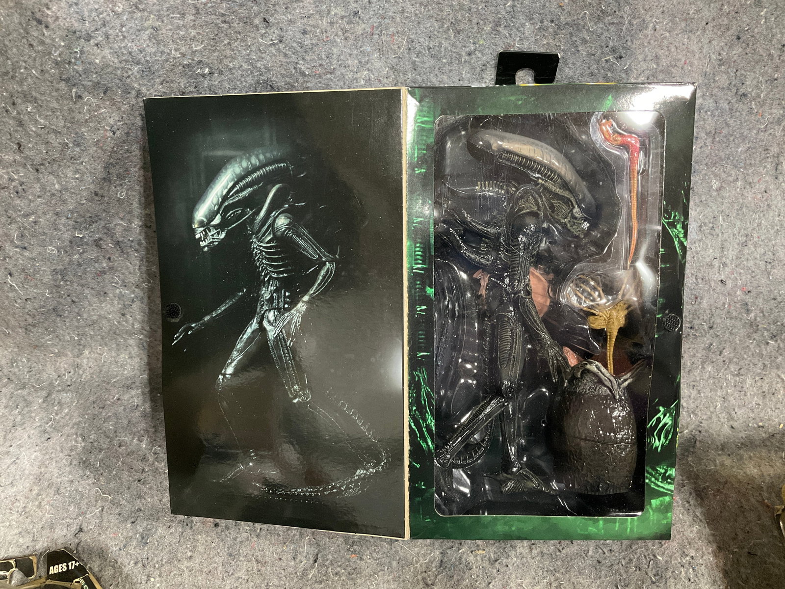 NECA Alien Big Chap ultimate edition collectible figure*new in package*: NECA Alien Big Chap ultimate edition collectible figure*new in package*