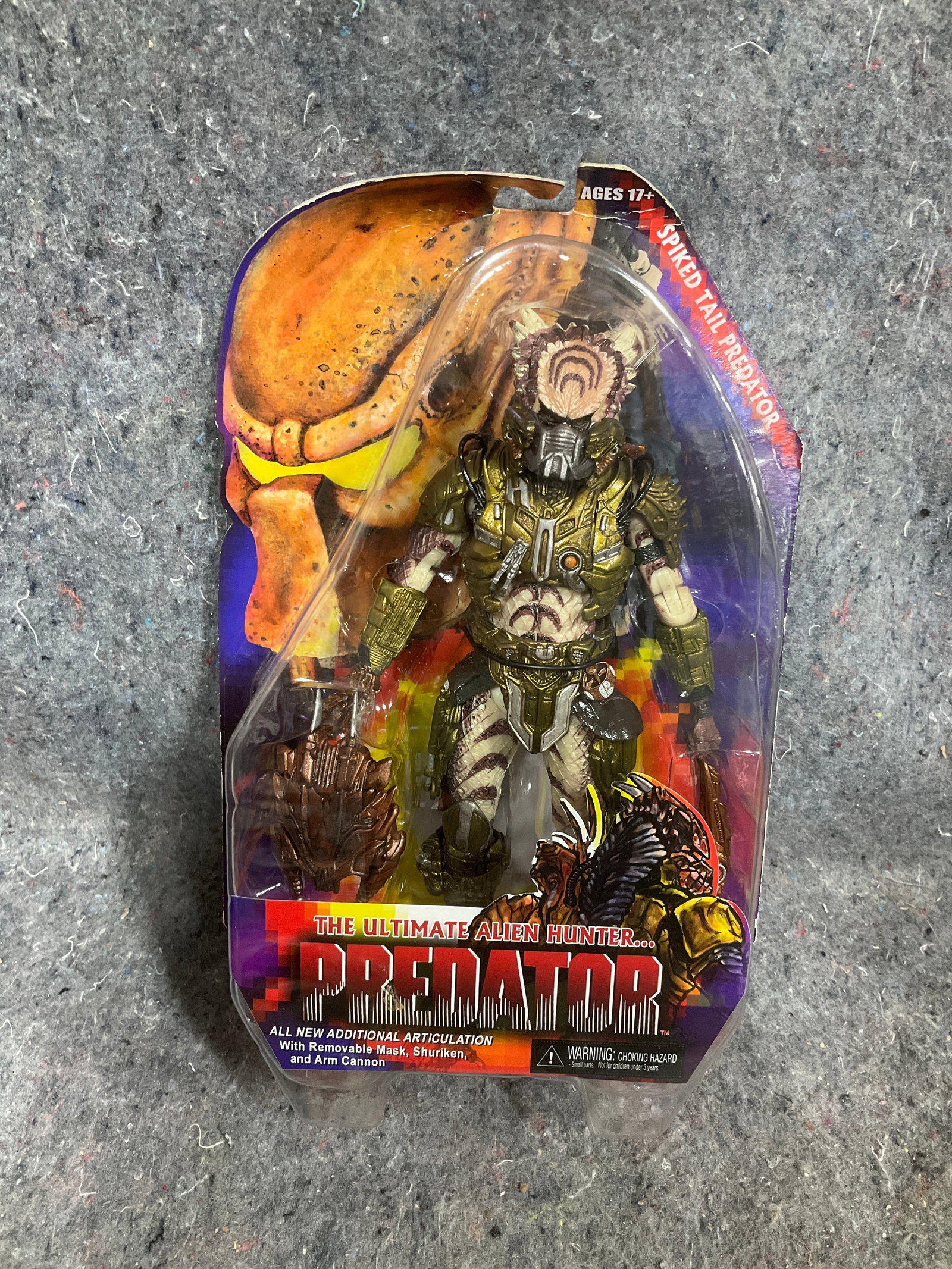 Spiked Tail Predator collectible figure*new in package*: Spiked Tail Predator collectible figure*new in package*