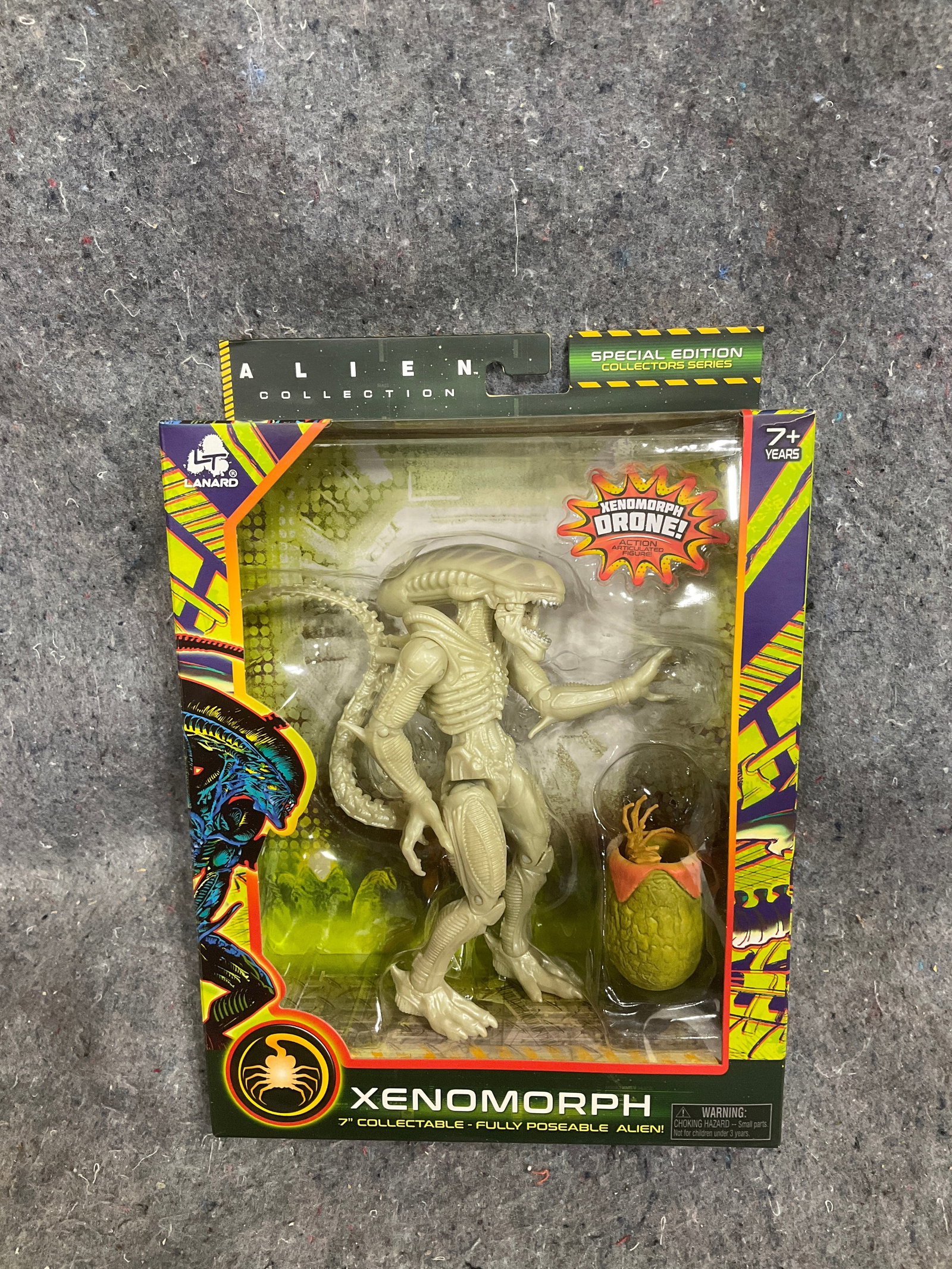 Alien collection Xenomorph collectible figure*new in package*: Alien collection Xenomorph collectible figure*new in package*