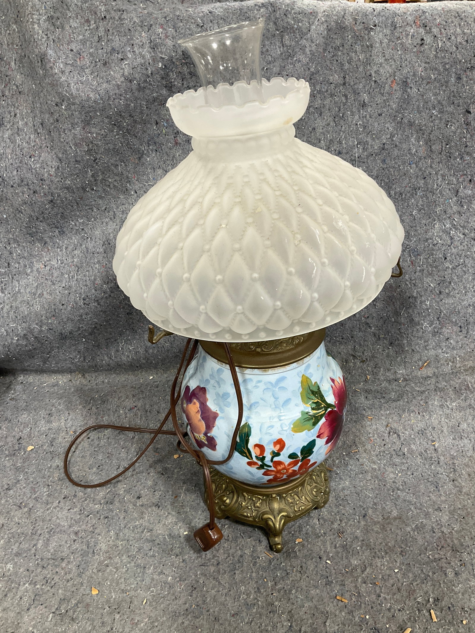 Vintage floral Kerosene lamp(22in Tall) (1 of 1)
