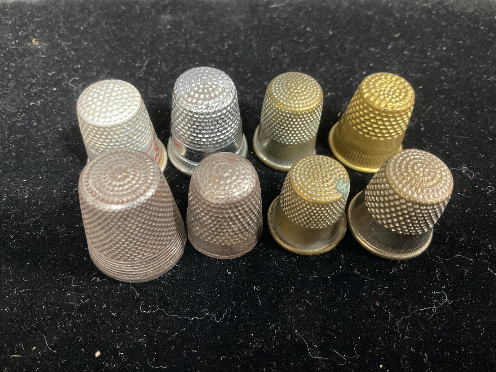 Collection of 8 thimbles (1 of 1)