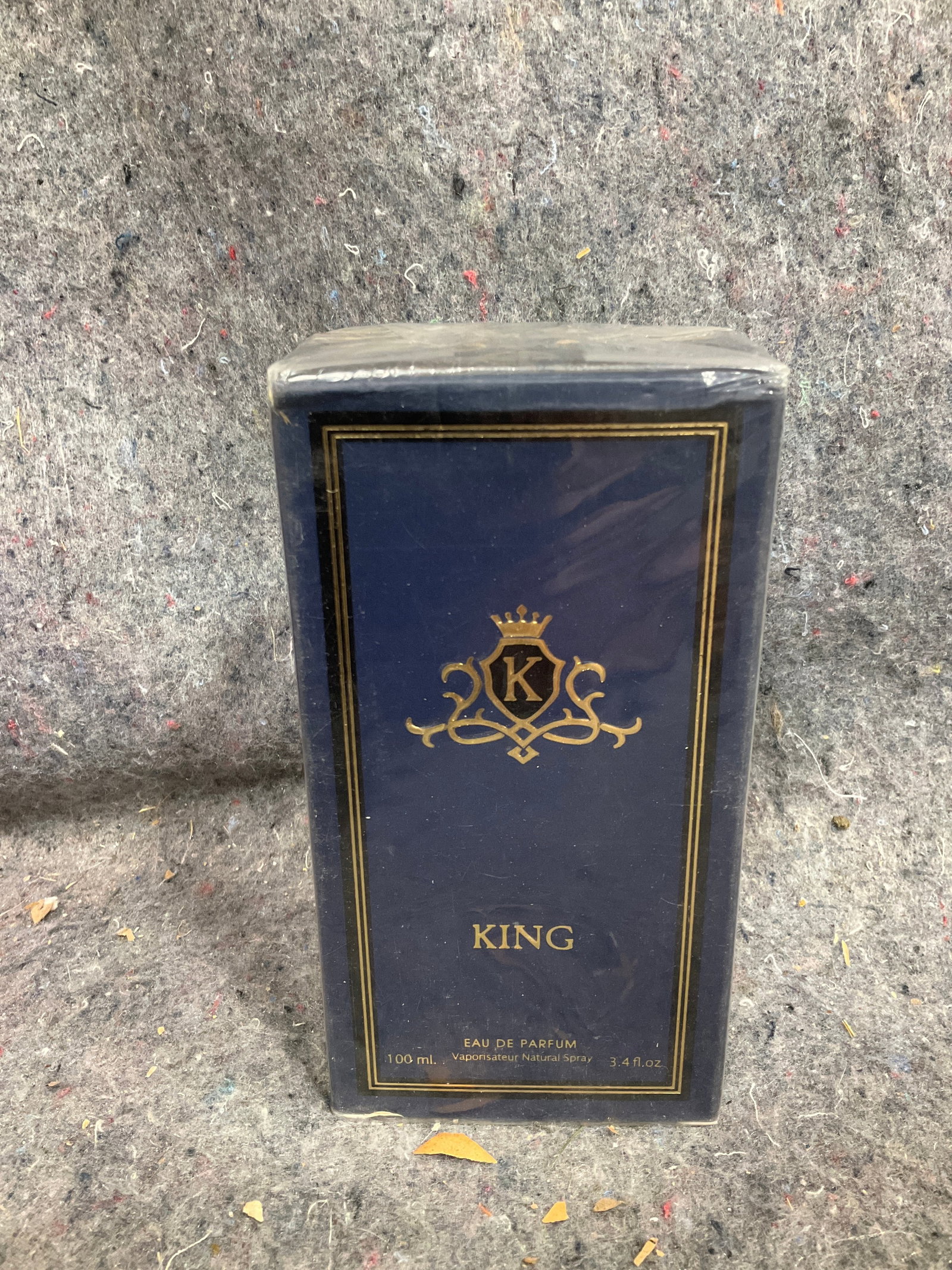 King eau de parfum spray*sealed, 3.4fl.oz.*: King eau de parfum spray*sealed, 3.4fl.oz.*