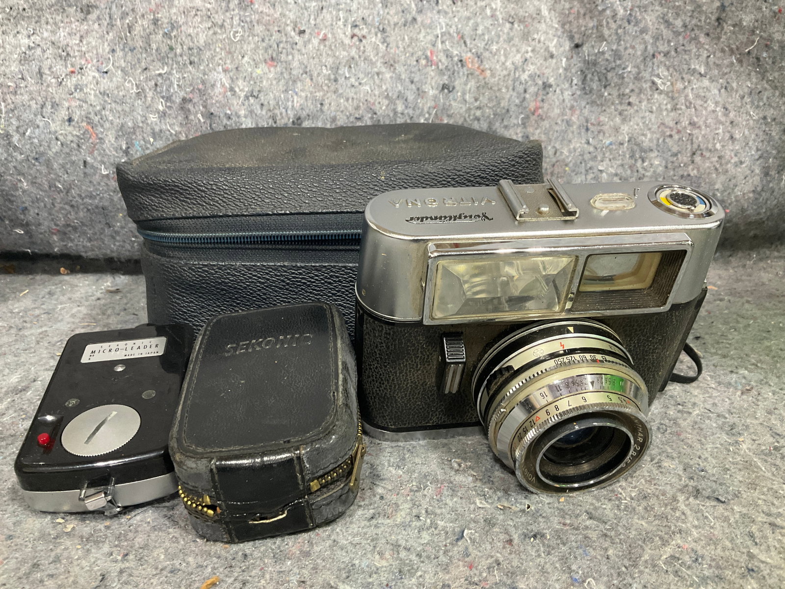 Vitrona Camera with Carrying Case, and more: Vitrona Camera with Carrying Case, and more
