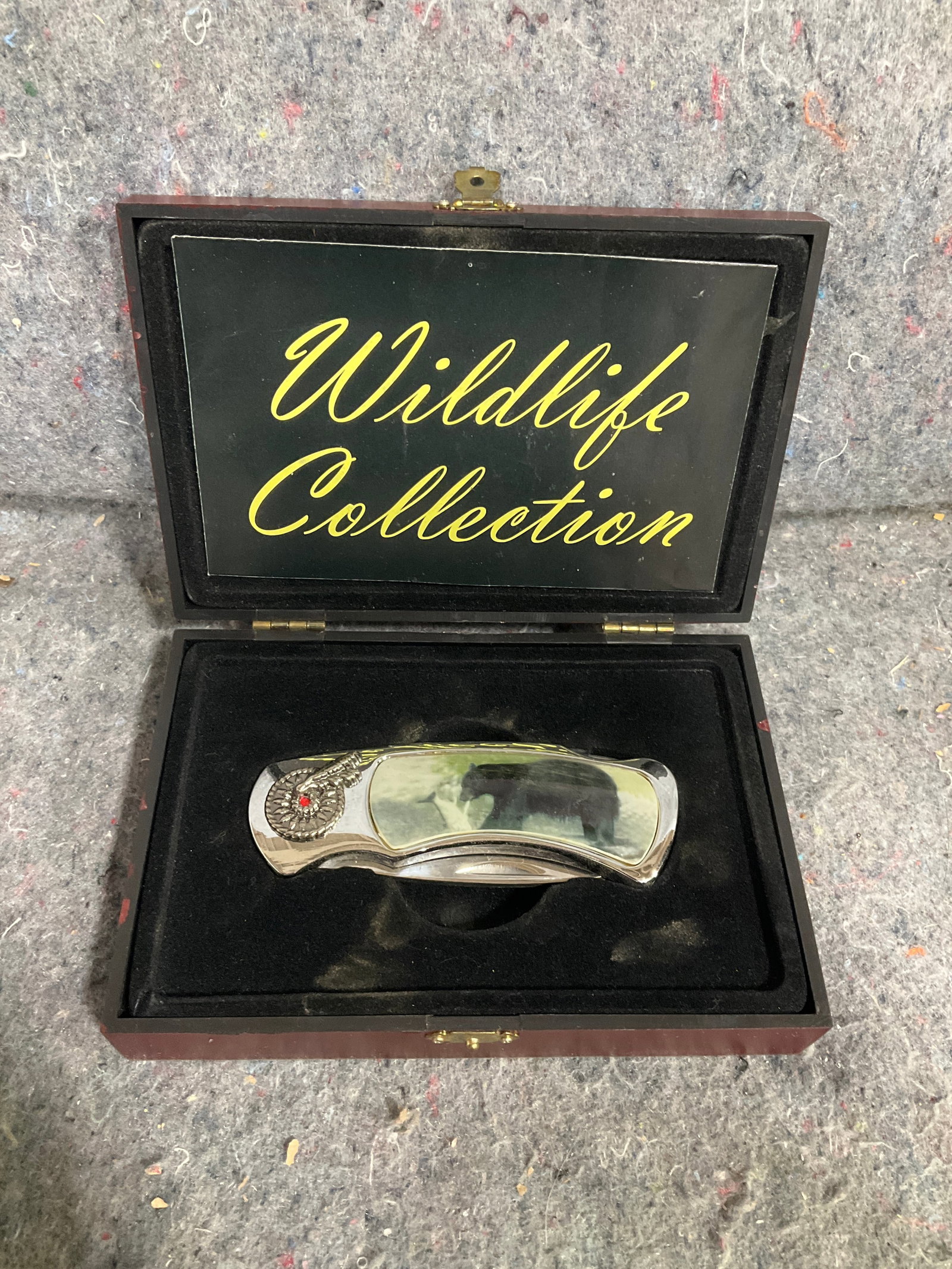 Wildlife Collection Pocket Knife in Case (1 of 1)