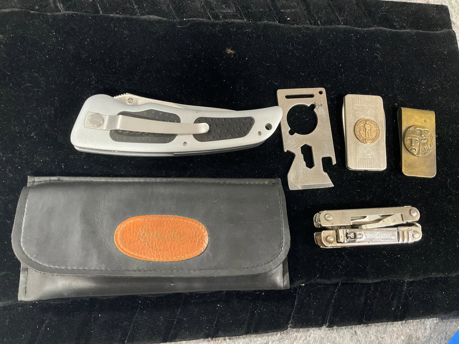 Vintage Pocket Knives, and more (1 of 1)