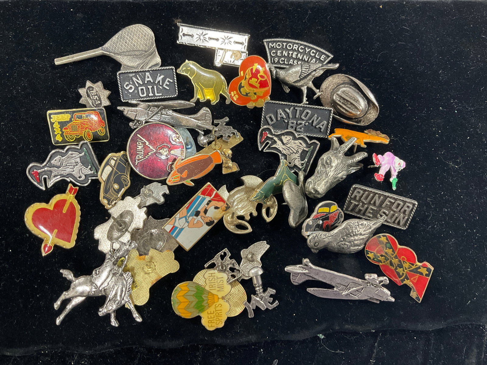 Vintage 1970s/1980s pins: Vintage 1970s/1980s pins