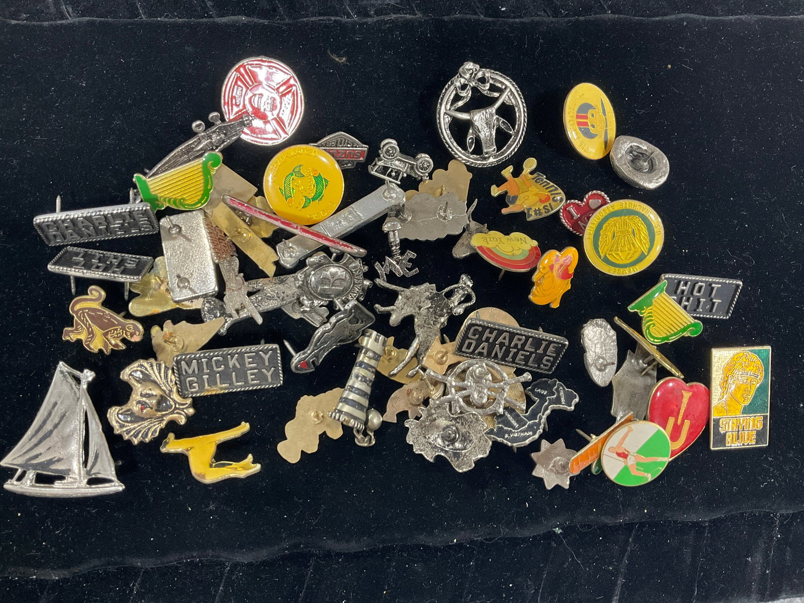 Vintage 1970s/1980s pins: Vintage 1970s/1980s pins
