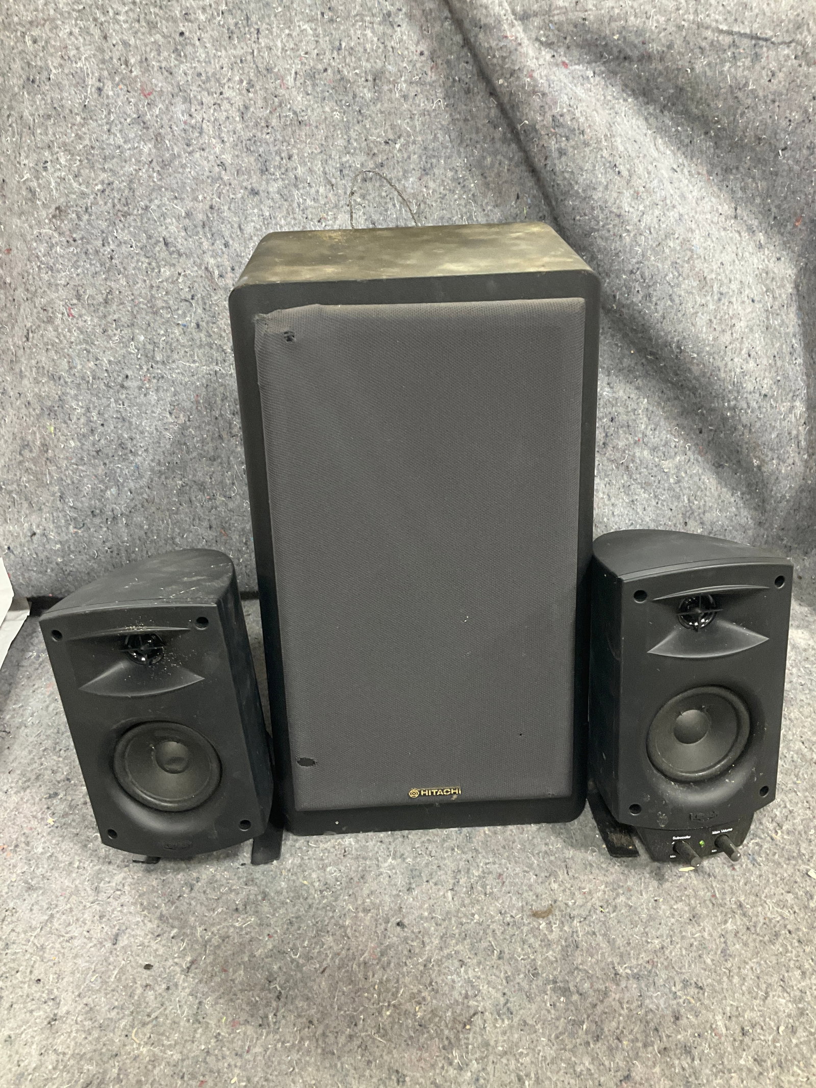 Vintage Hitachi speaker and Klipsch speakers (1 of 1)
