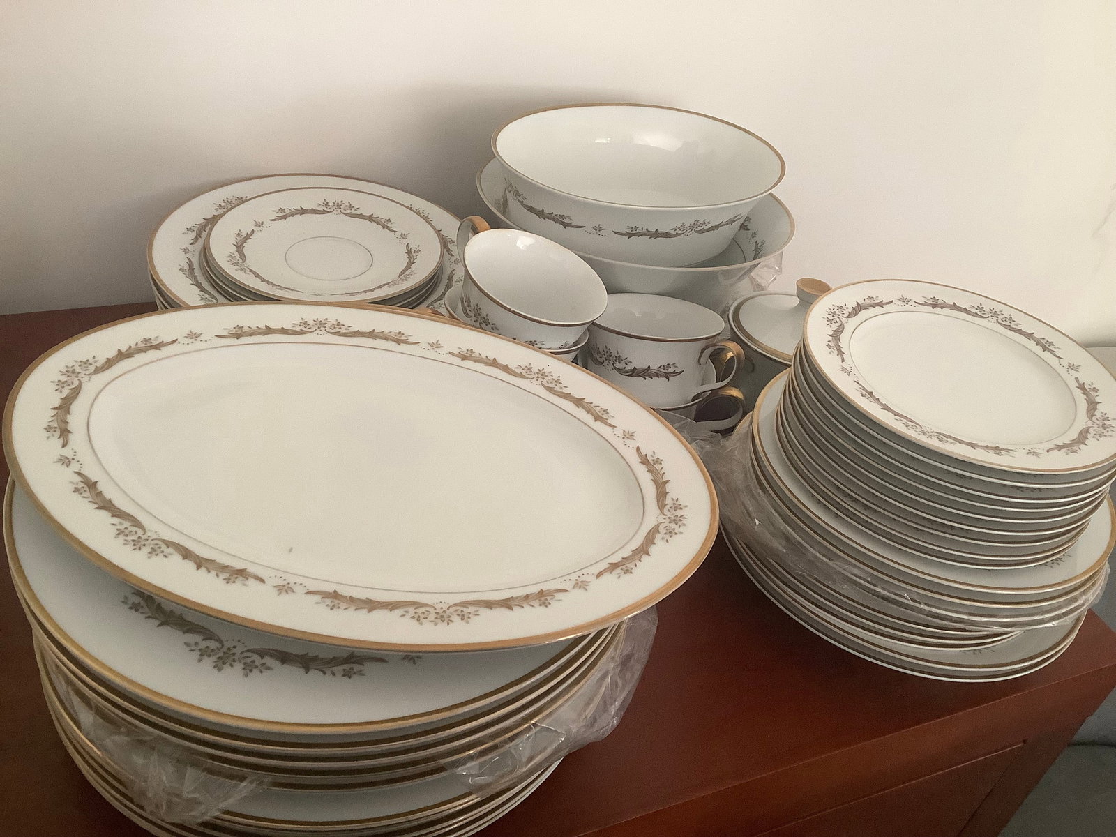Sango china set