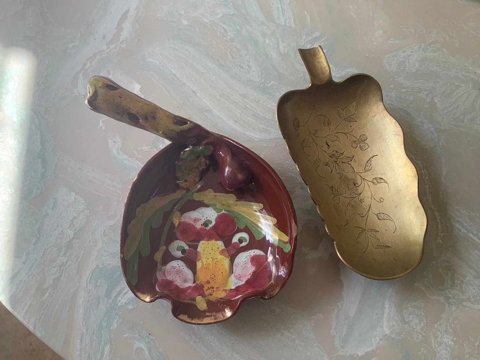 Incense holders/ashtrays: Incense holders/ashtrays