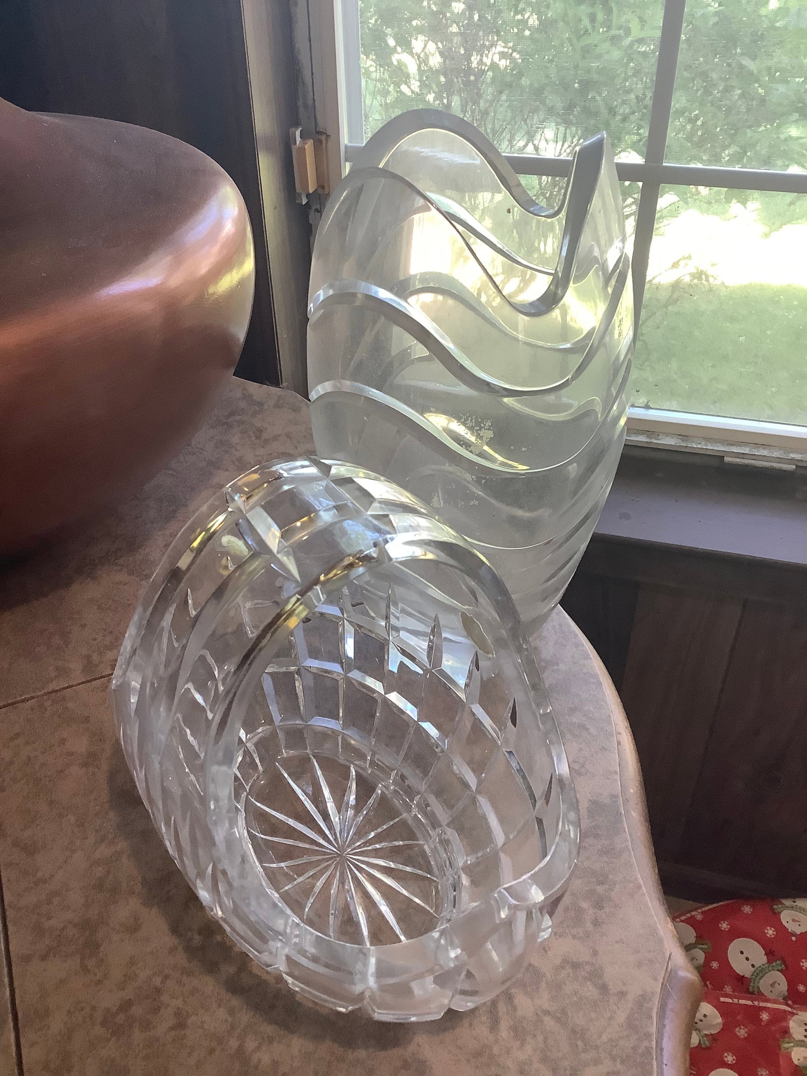 Crystal basket and vase (1 of 1)