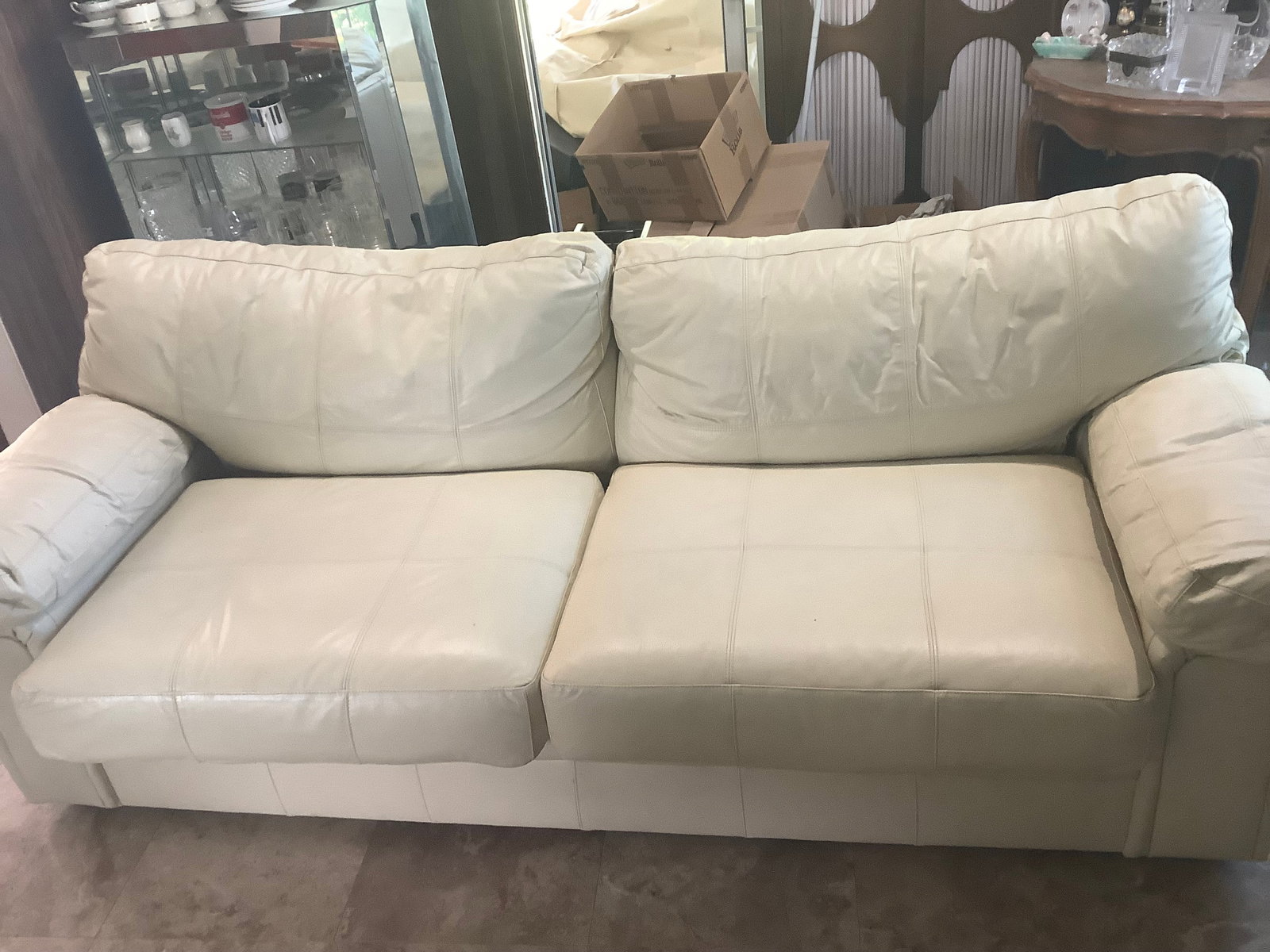 White leather sofa(80in long): White leather sofa(80in long)