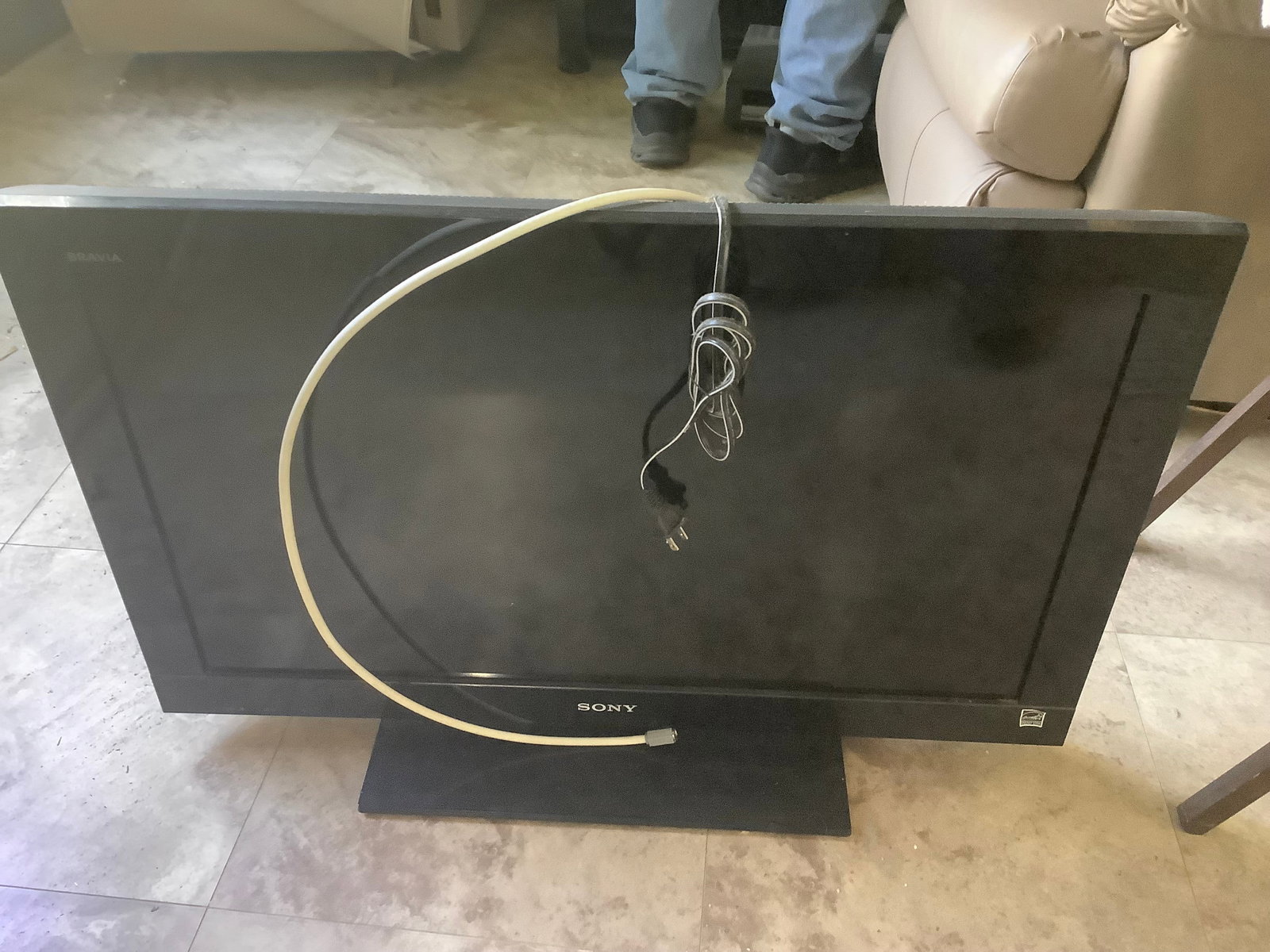 Sony TV(32in screen): Sony TV(32in screen)