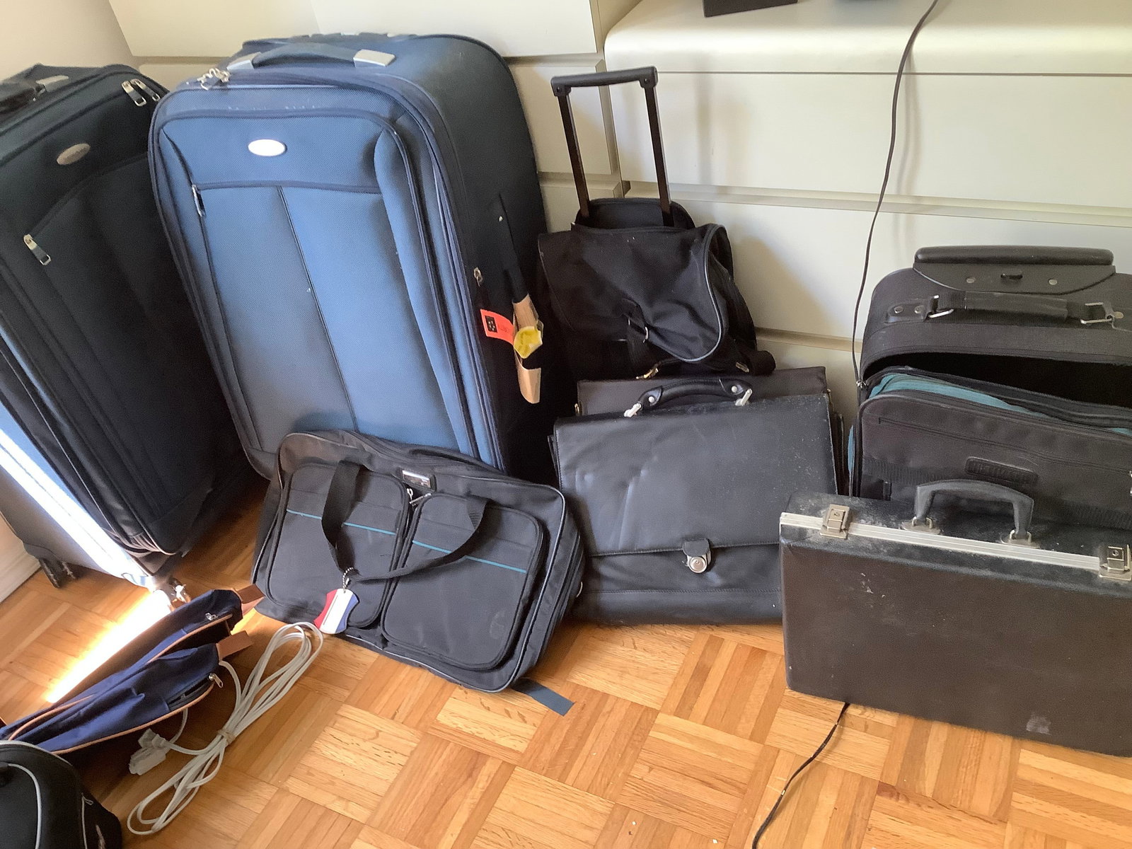 Vintage luggage bags/suitcases: Vintage luggage bags/suitcases