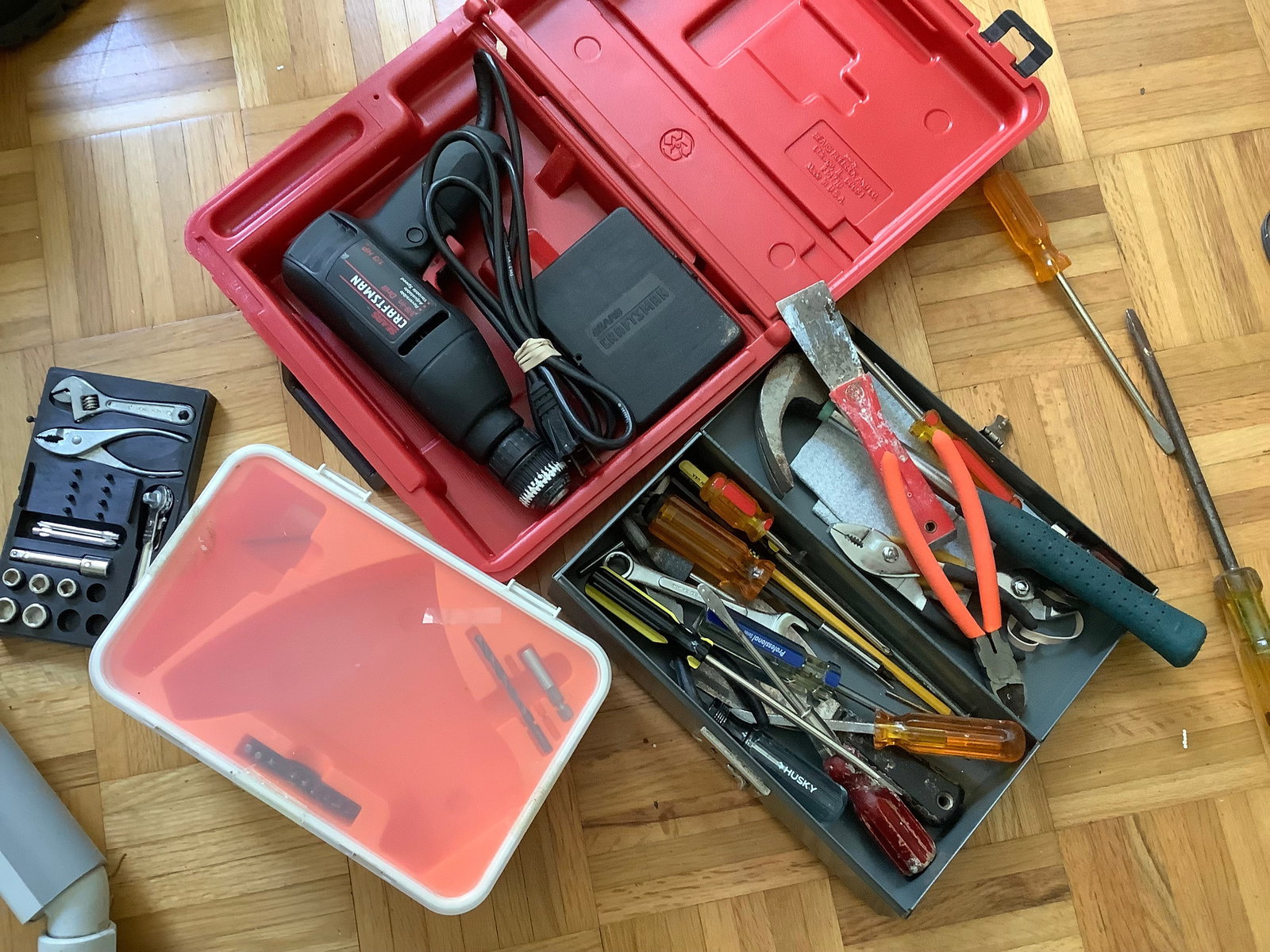 Craftsman drill and tools (1 of 1)