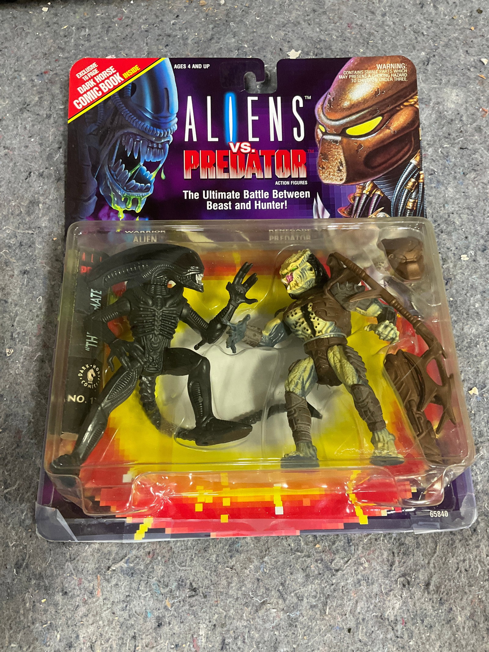 Aliens vs. Predator warrior alien and renegade predator*new in package* (1 of 1)