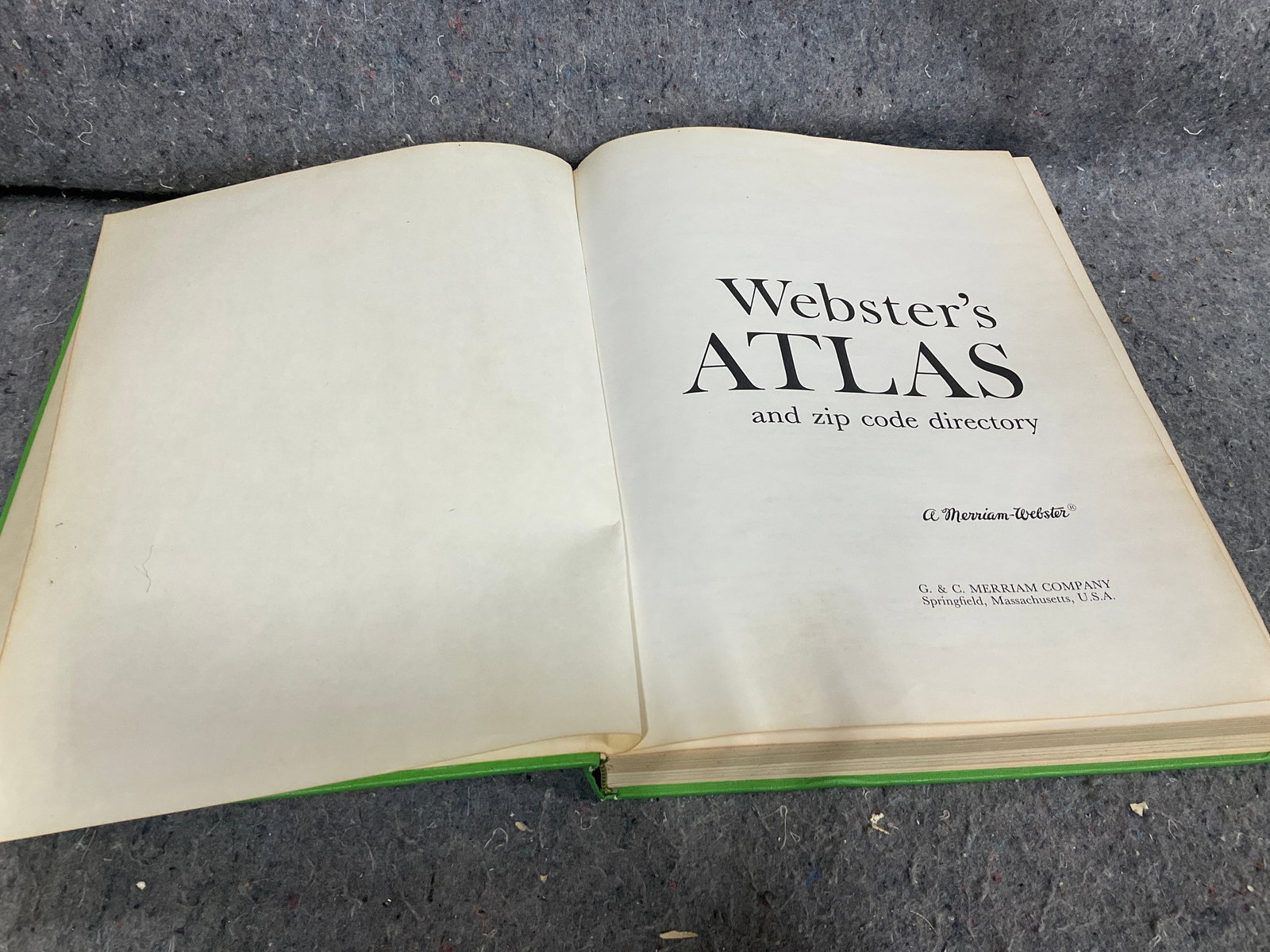 Vintage Websters Atlas of the World 1976: Vintage Websters Atlas of the World 1976