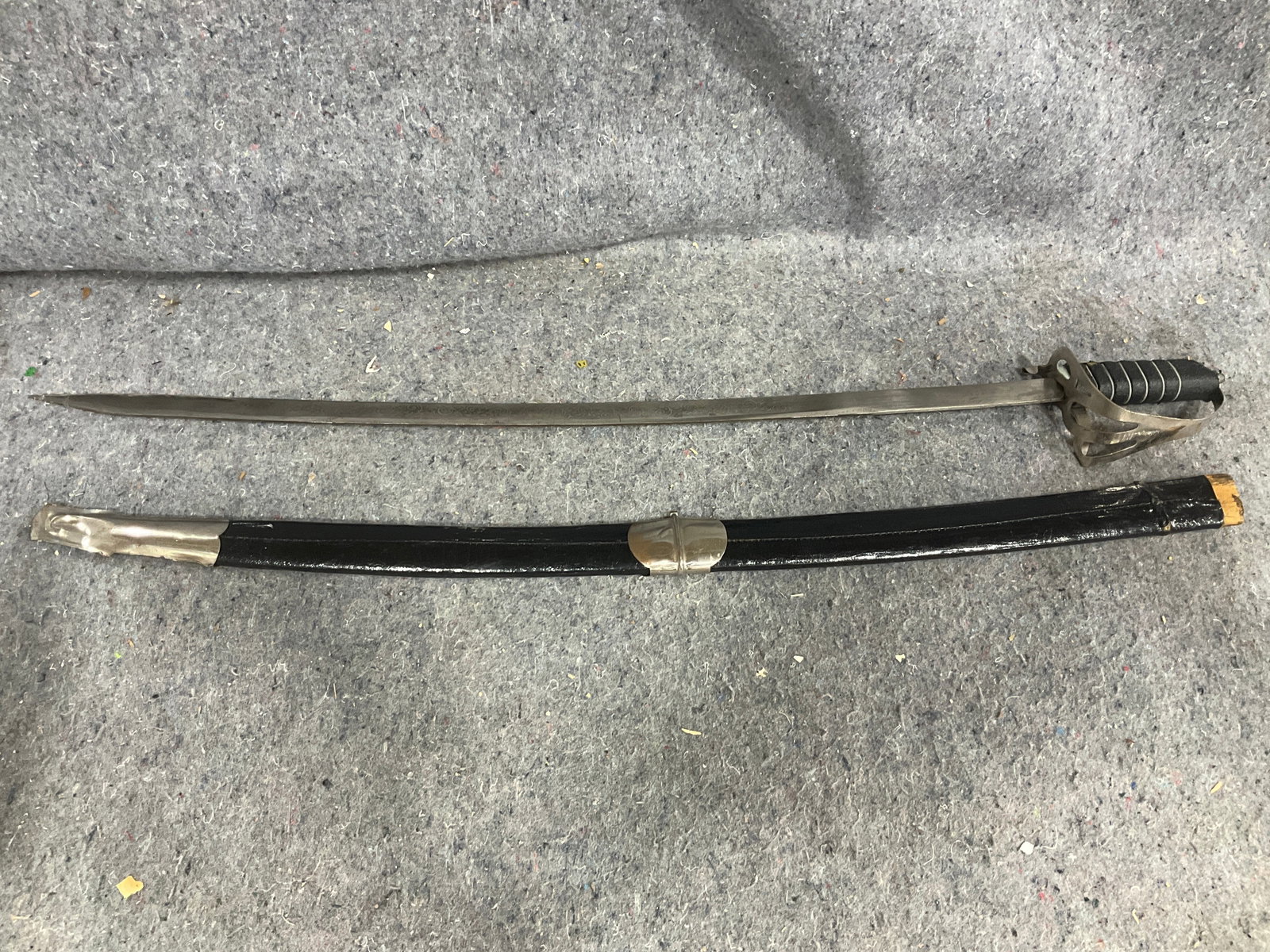 Sword with case made in India(29in long blade): Sword with case made in India(29in long blade)