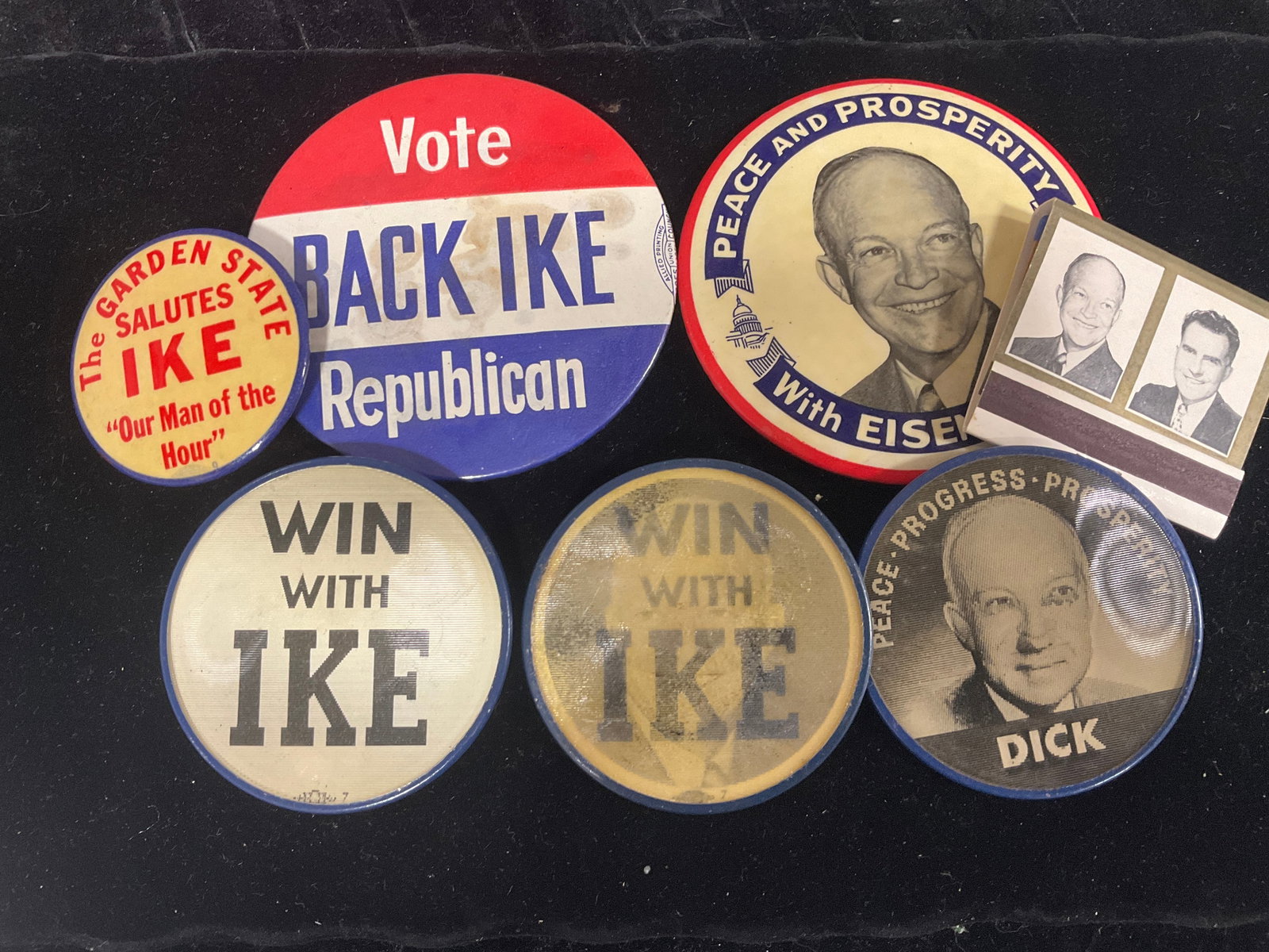 Eisenhower political pins: Eisenhower political pins