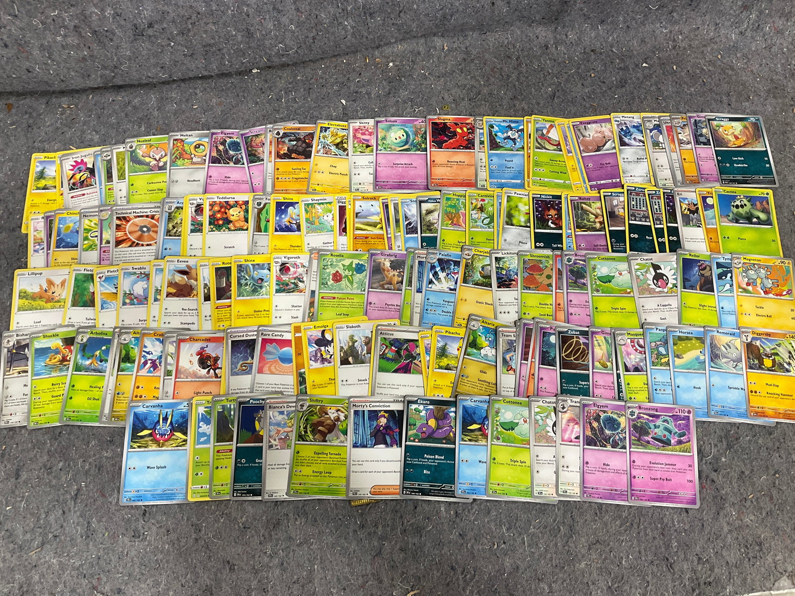 Various Pokemon cards: Various Pokemon cards