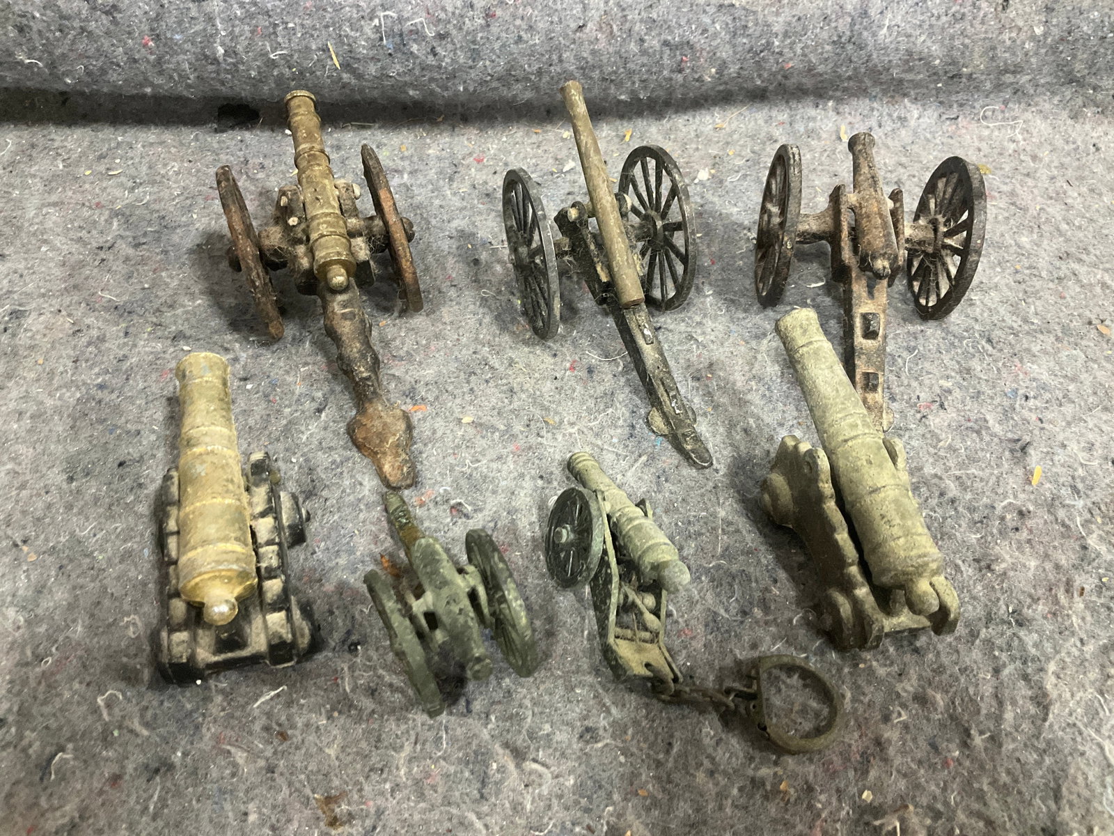 Vintage cannon replicas (1 of 1)
