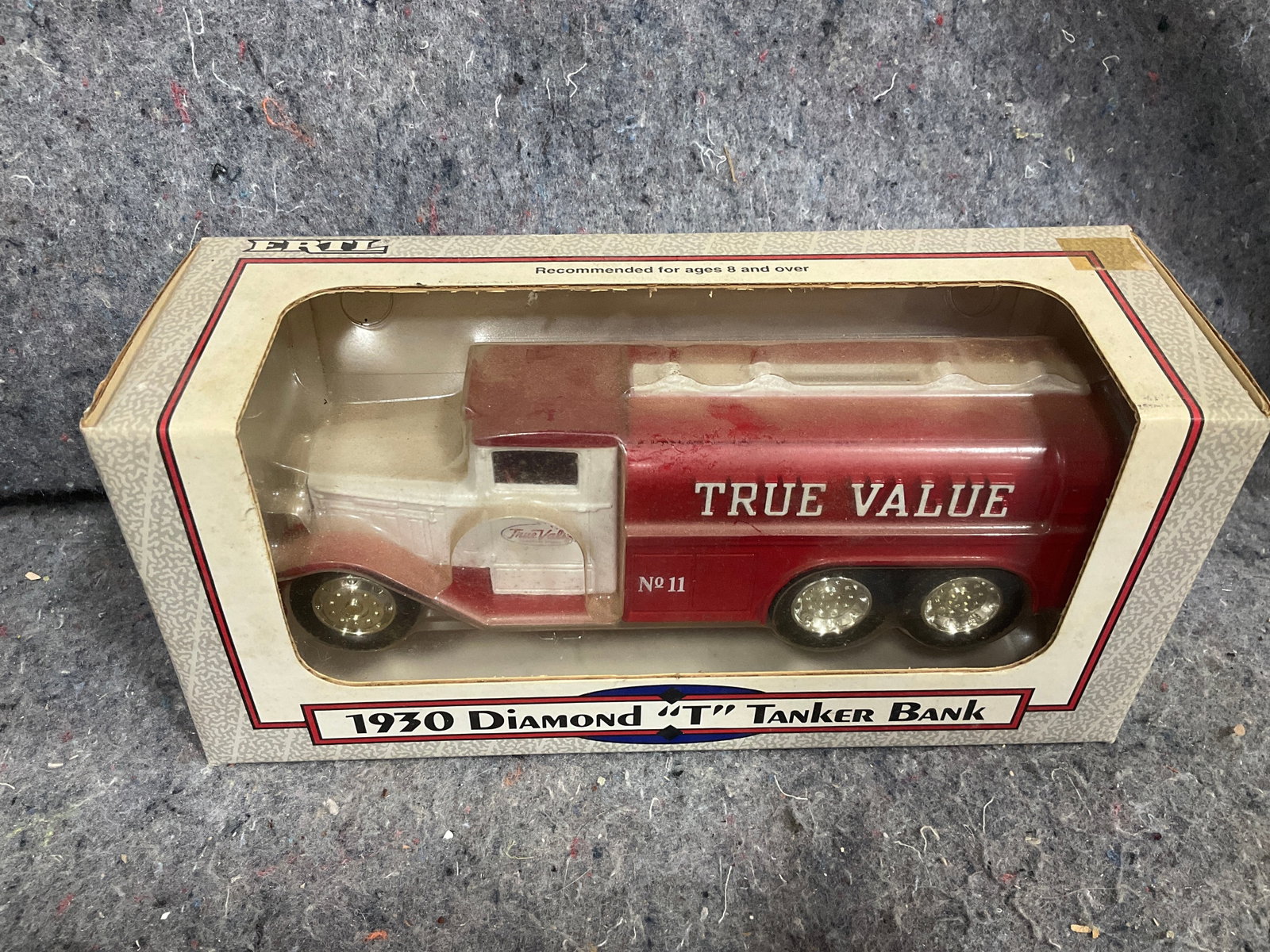1930 Diamond T Tanker bank collectible*new in package* (1 of 1)