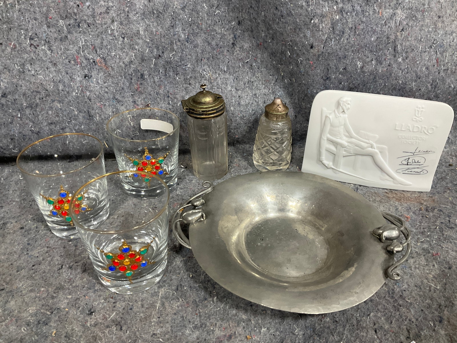 Nekrassoff metal trinket dish, Lladro Collector's Society Don Quixote porcelain plaque, and more (1 of 1)