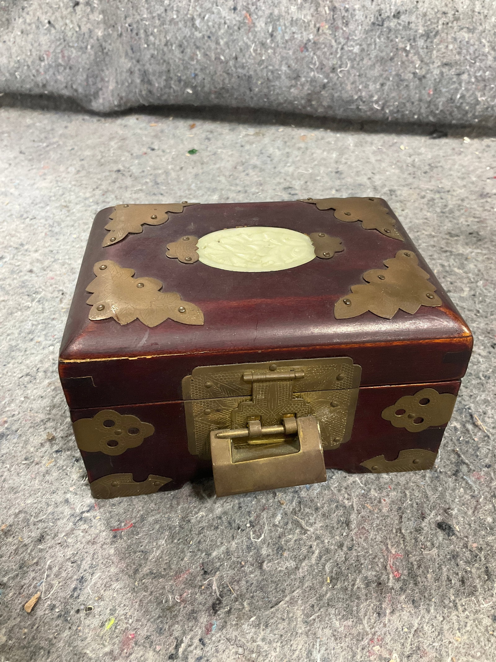 Vintage chinese jewelry box(5inx4inx3in) (1 of 1)